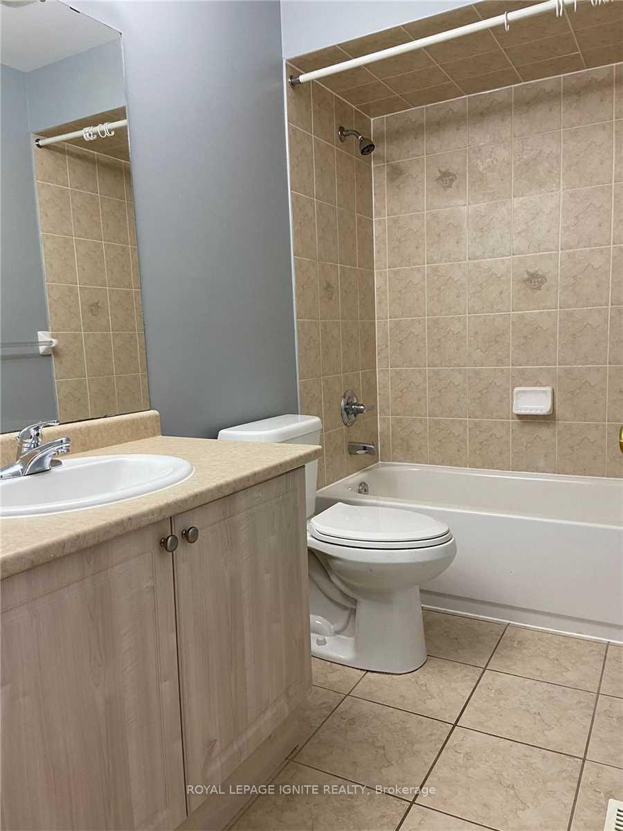 Photo 15 of 23 Royal Vista Road, Brampton, Bram West — HOMEH