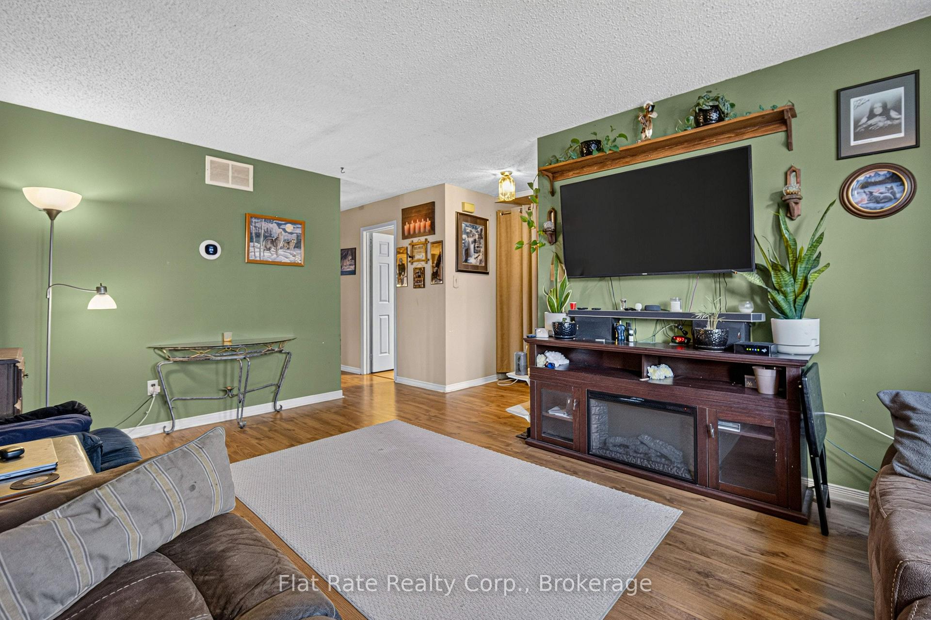 Photo 5 of 5 Hudspeth Court, Kawartha Lakes, Lindsay — HOMEH