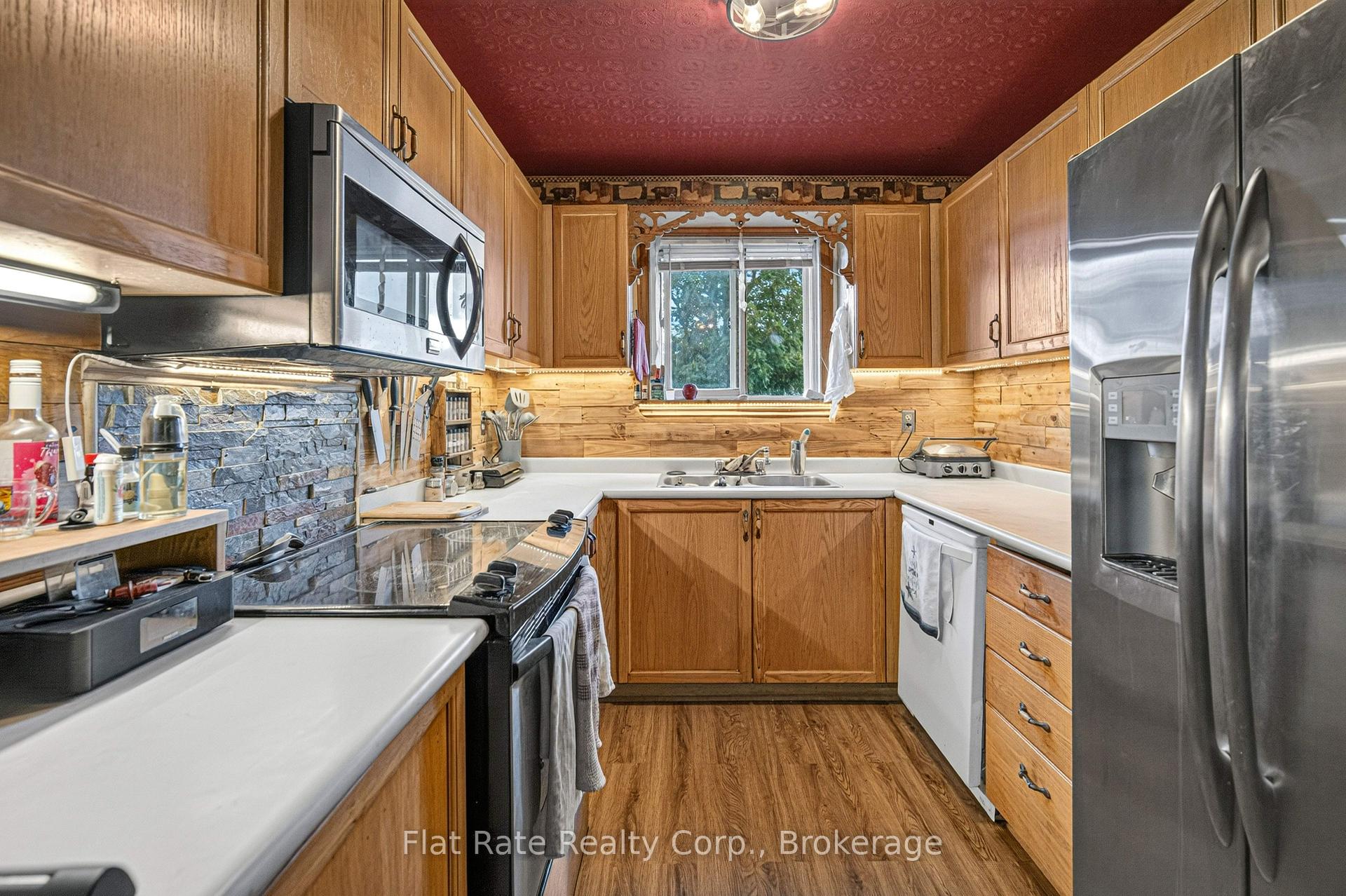 Photo 7 of 5 Hudspeth Court, Kawartha Lakes, Lindsay — HOMEH
