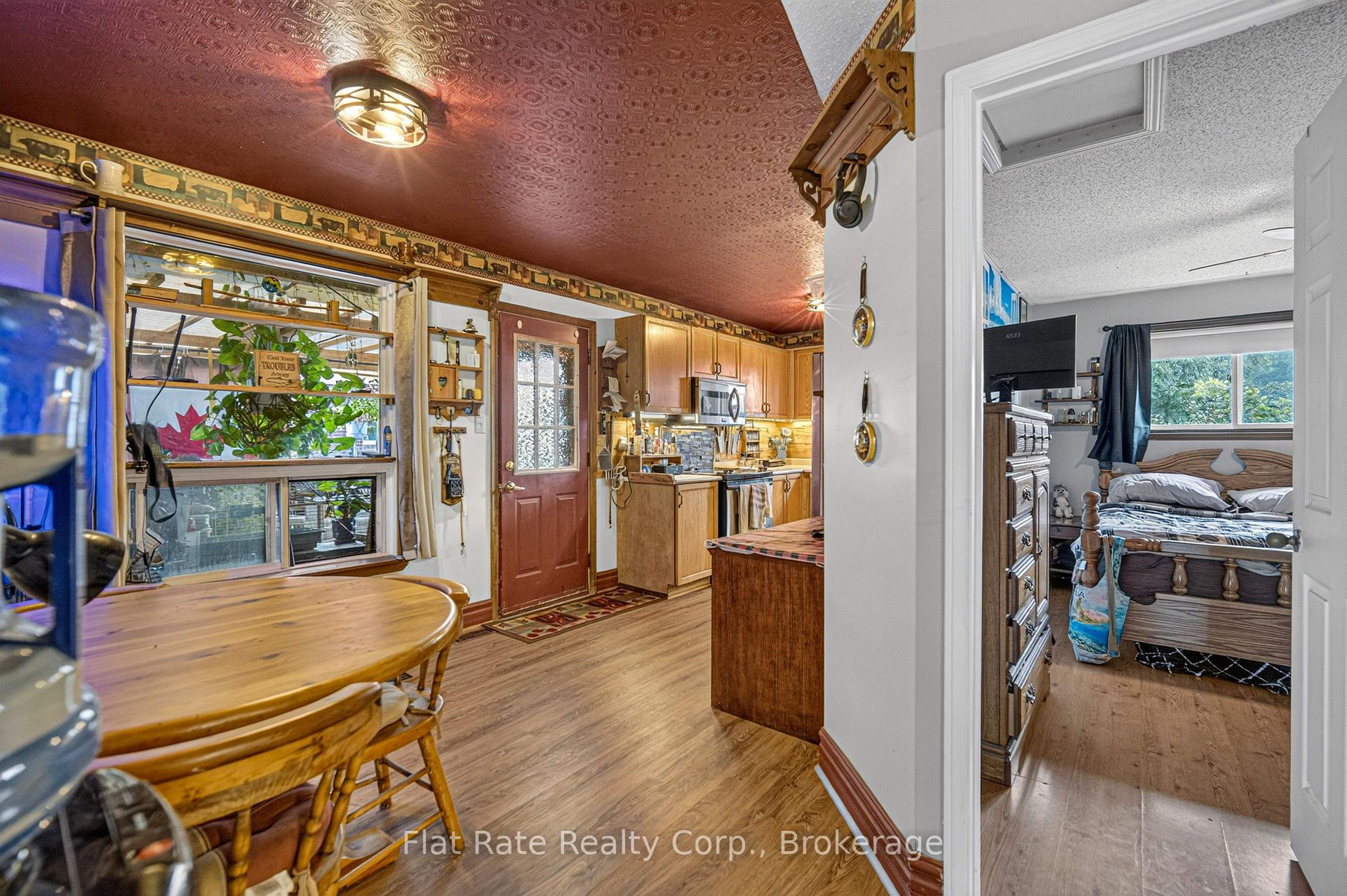 Photo 9 of 5 Hudspeth Court, Kawartha Lakes, Lindsay — HOMEH