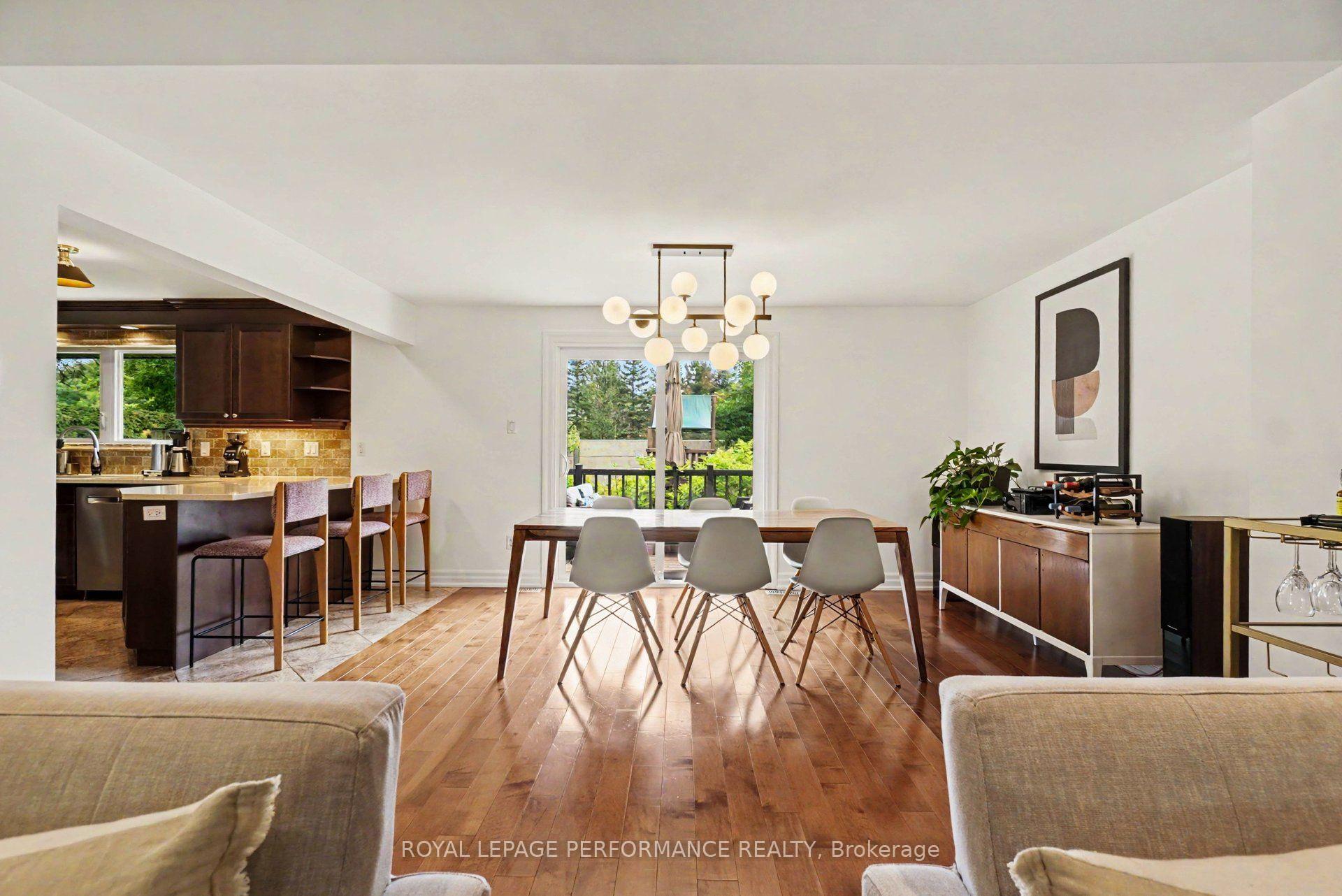 Photo 5 of 2061 Cabot Street, Ottawa, Faircrest Heights — HOMEH