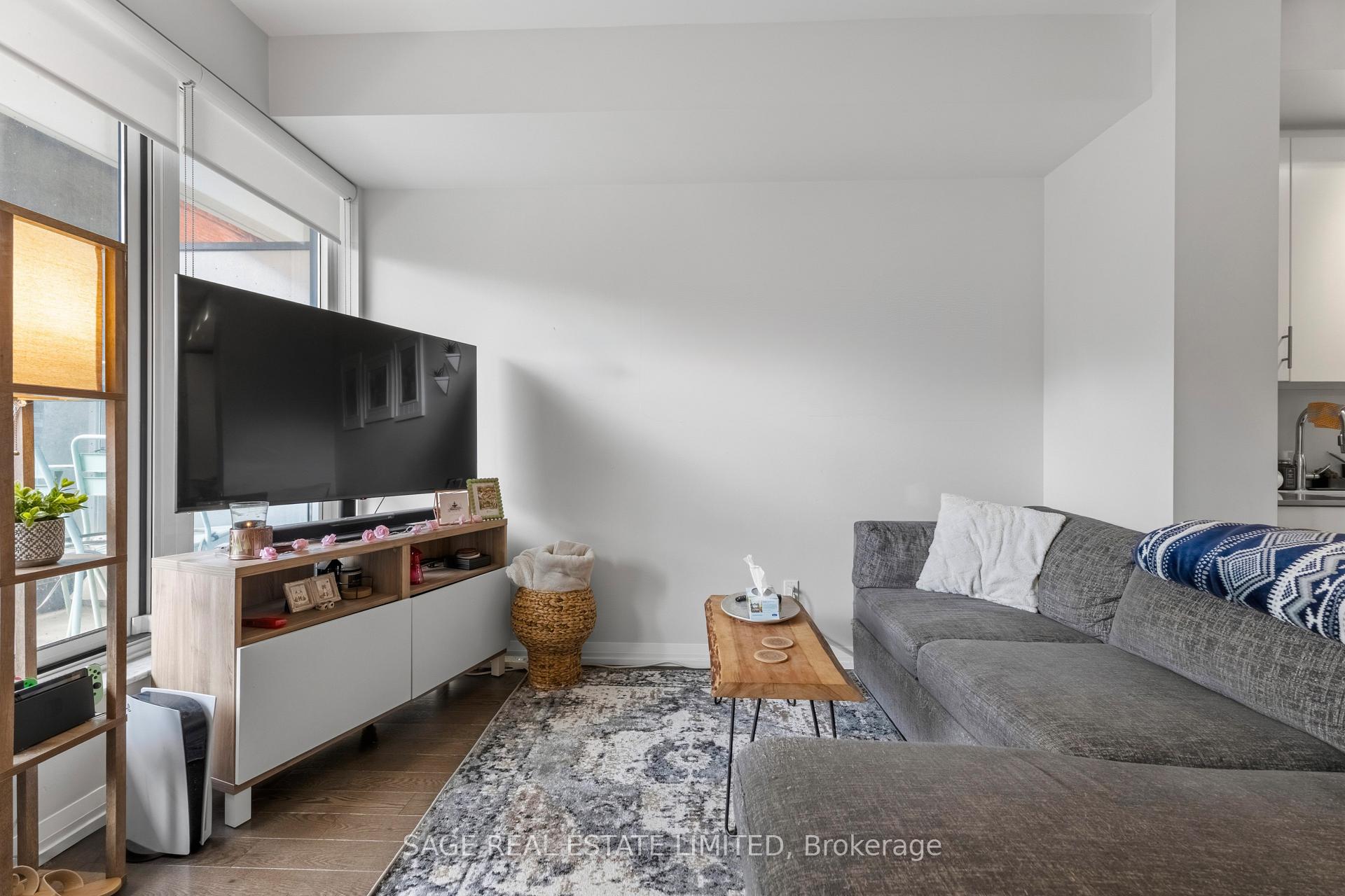 Photo 7 of Unit 309, 460 Adelaide Street E, Toronto, Moss Park — HOMEH