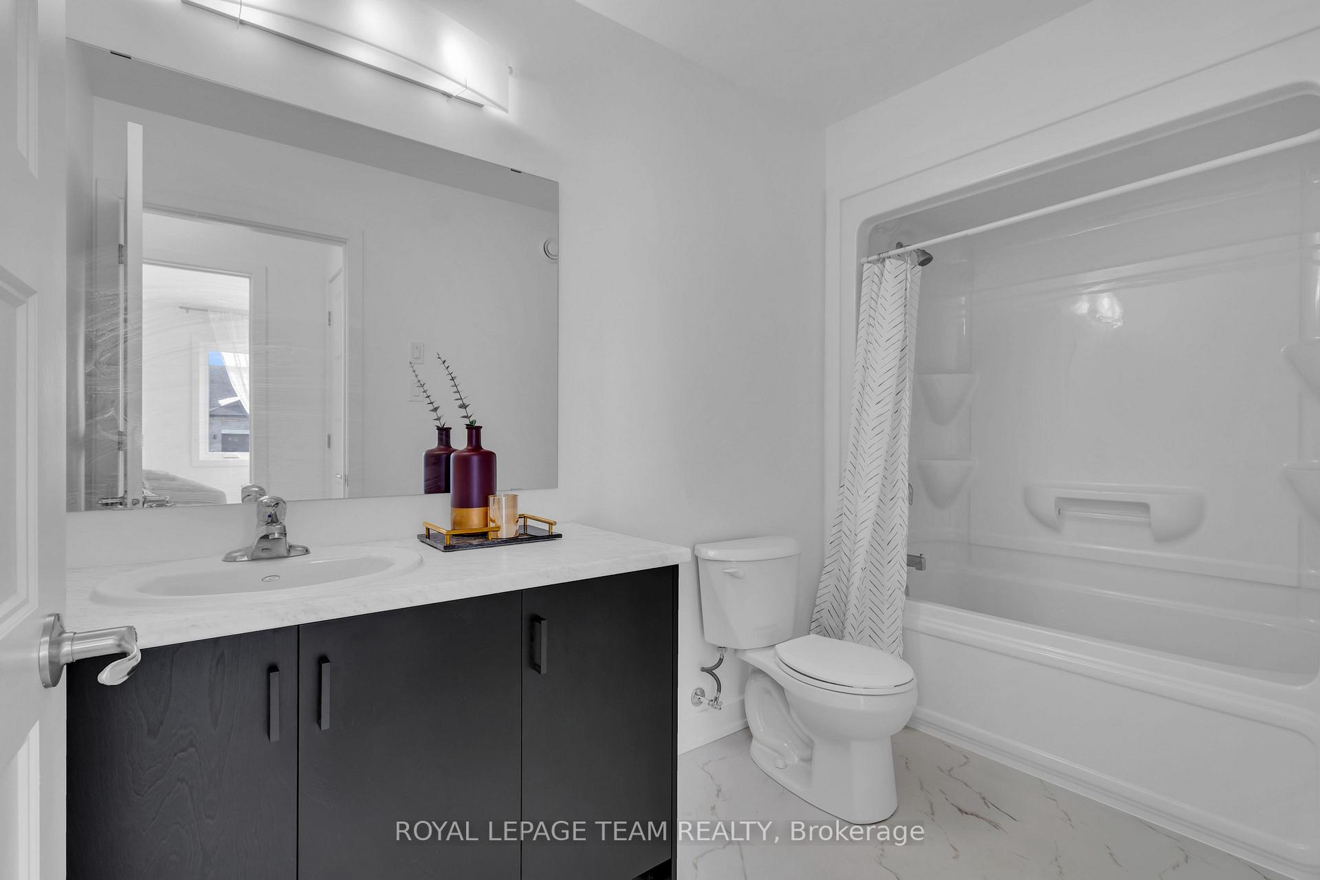 Photo 12 of 181 Seabert Drive, Arnprior, Arnprior — HOMEH