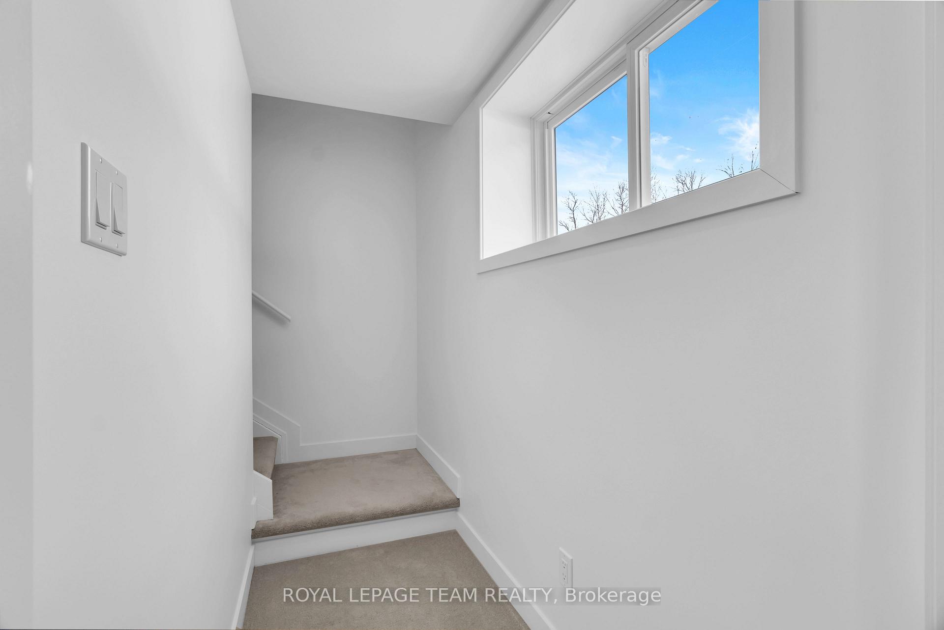 Photo 18 of 181 Seabert Drive, Arnprior, Arnprior — HOMEH