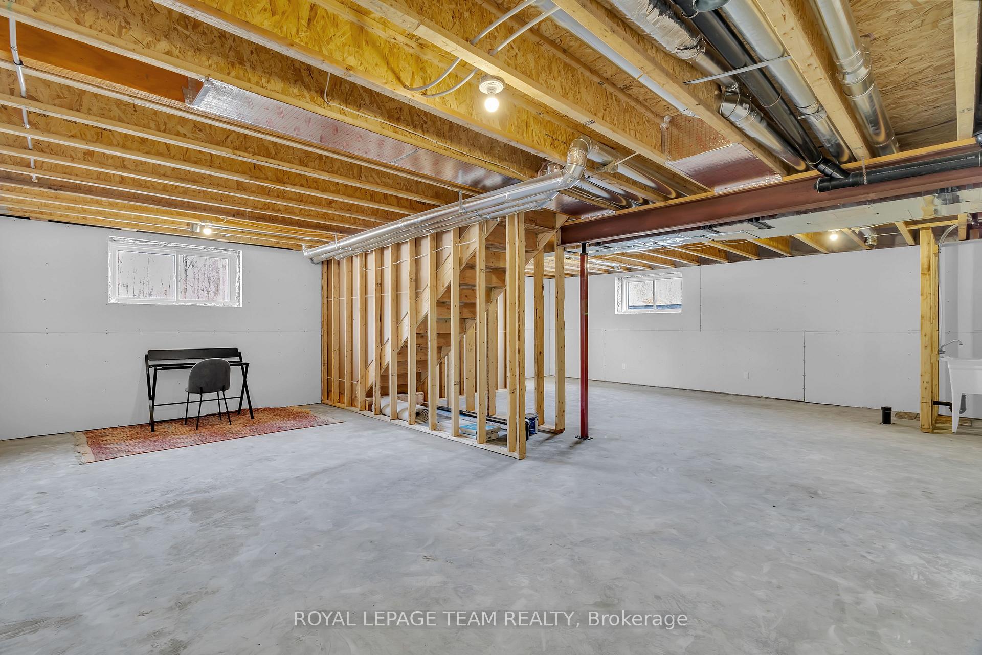 Photo 19 of 181 Seabert Drive, Arnprior, Arnprior — HOMEH