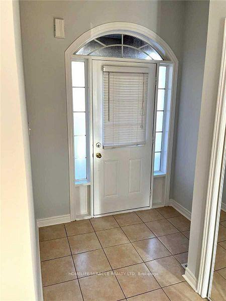 Photo 2 of Unit Upper, 4663 Centretown Way, Mississauga, Hurontario — HOMEH