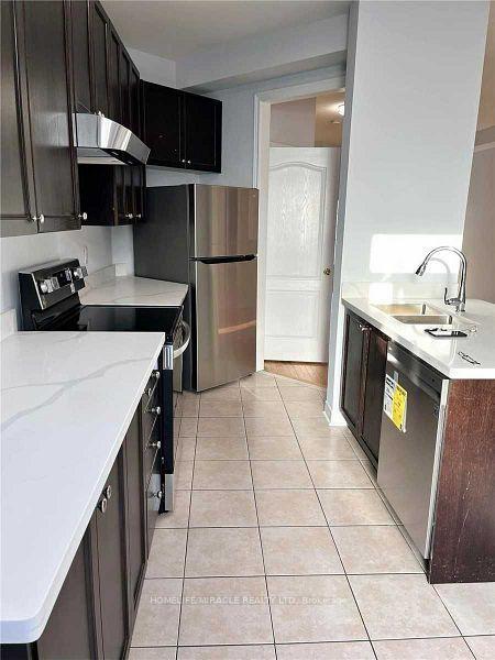 Photo 3 of Unit Upper, 4663 Centretown Way, Mississauga, Hurontario — HOMEH
