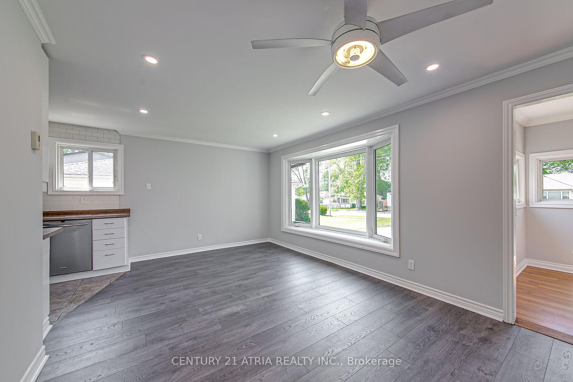 Photo 9 of 904 Maplewood Drive N, Innisfil, Alcona — HOMEH