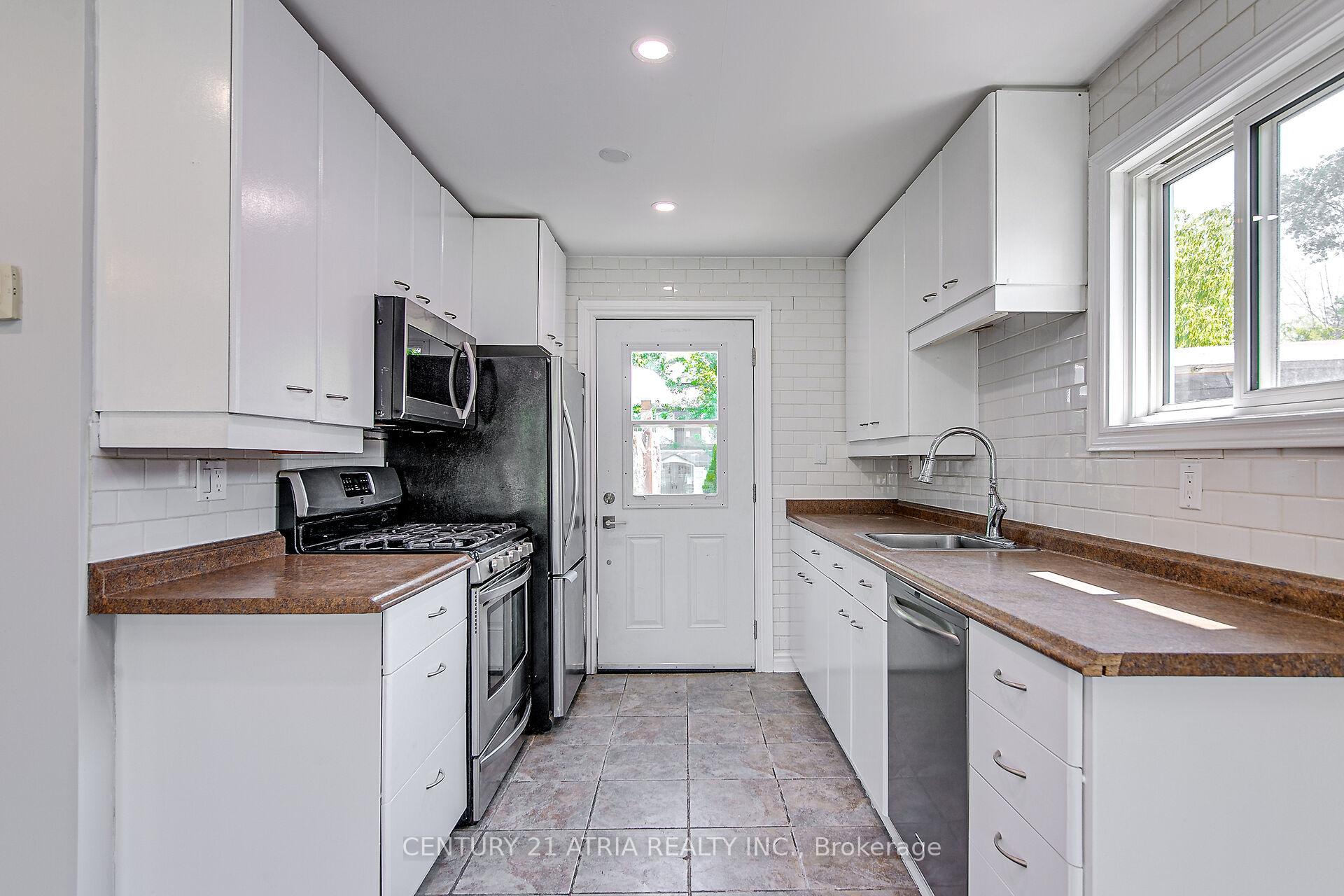 Photo 13 of 904 Maplewood Drive N, Innisfil, Alcona — HOMEH