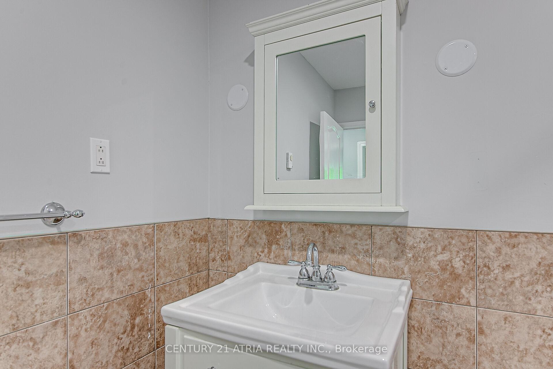 Photo 23 of 904 Maplewood Drive N, Innisfil, Alcona — HOMEH