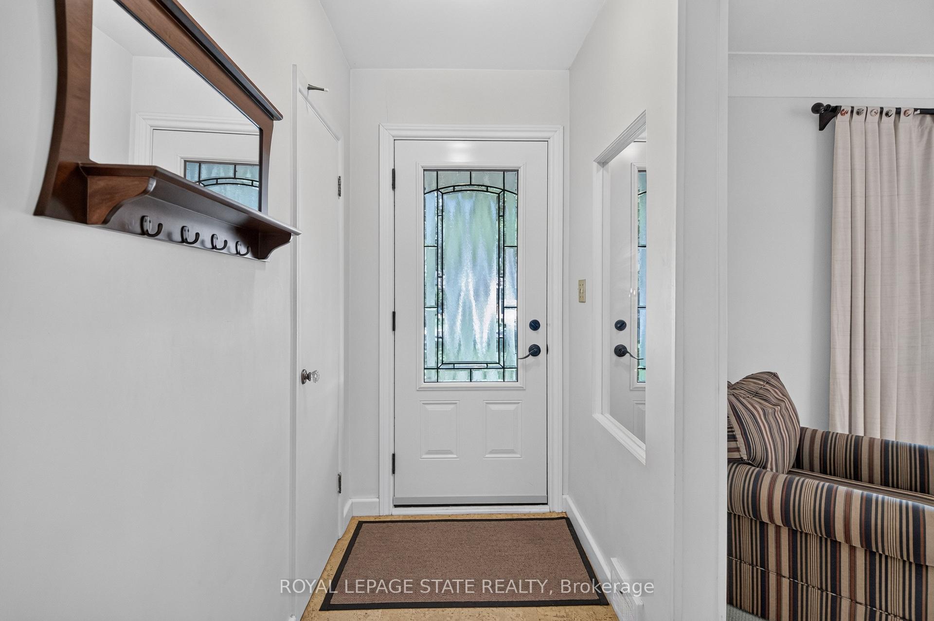 Photo 7 of 109 Rosemary Lane, Hamilton, Ancaster — HOMEH