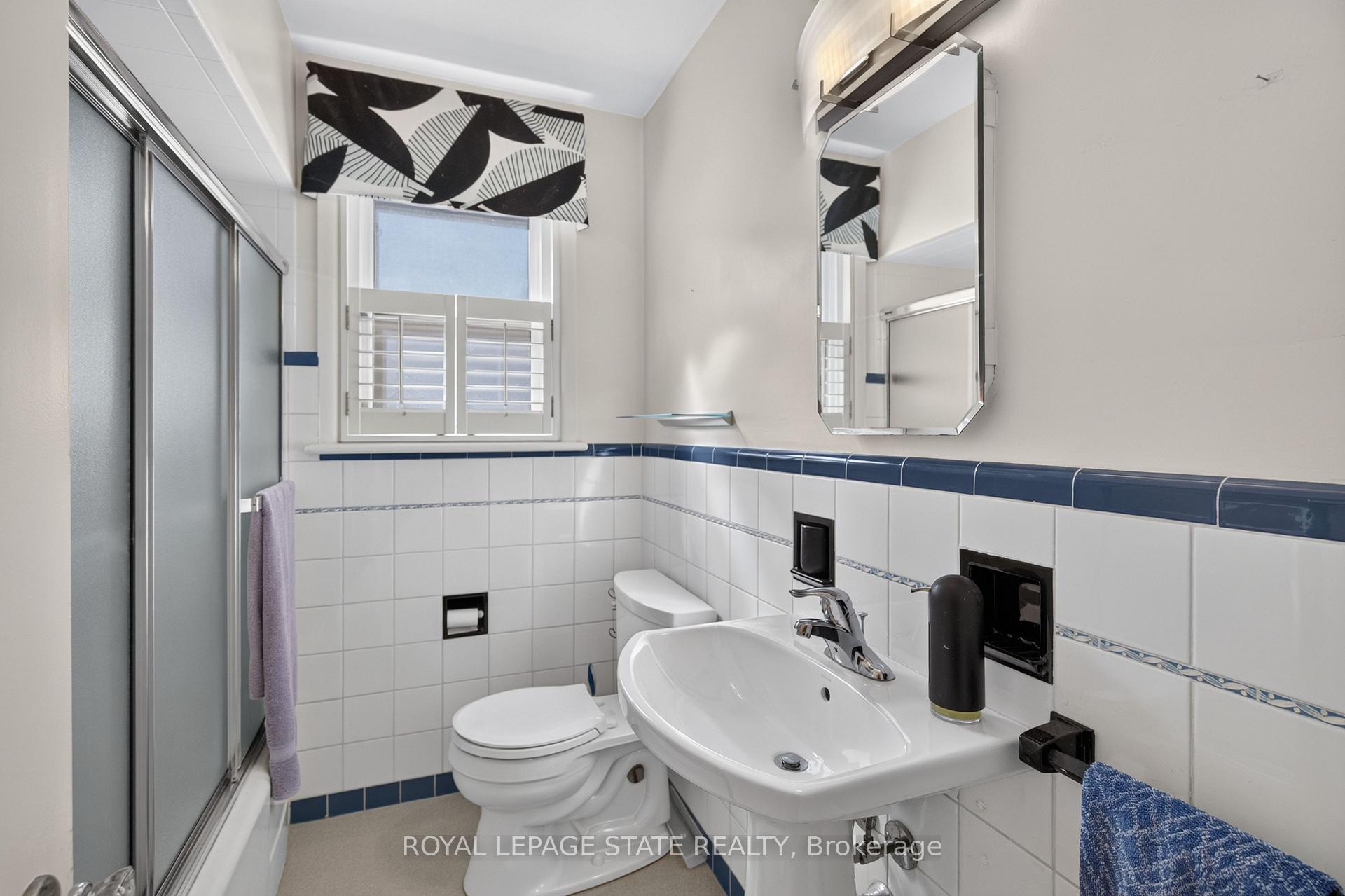 Photo 25 of 109 Rosemary Lane, Hamilton, Ancaster — HOMEH