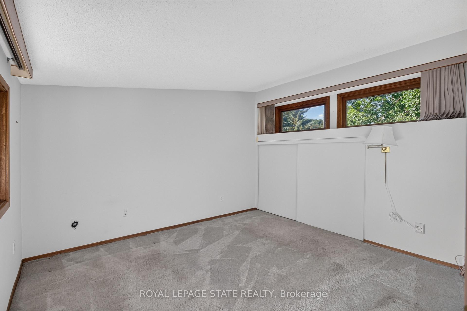 Photo 26 of 109 Rosemary Lane, Hamilton, Ancaster — HOMEH
