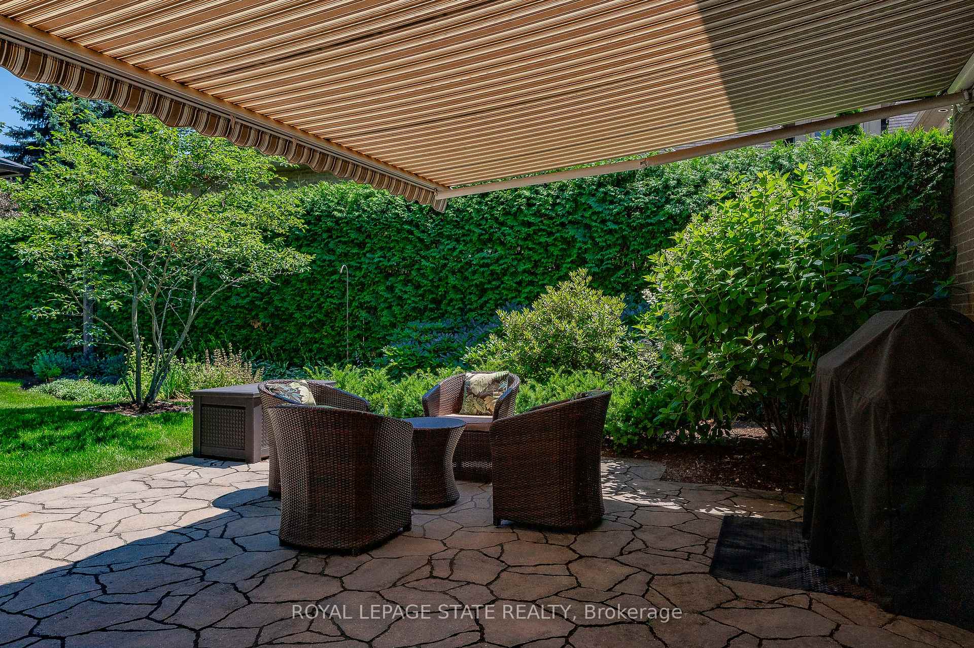 Photo 41 of 109 Rosemary Lane, Hamilton, Ancaster — HOMEH