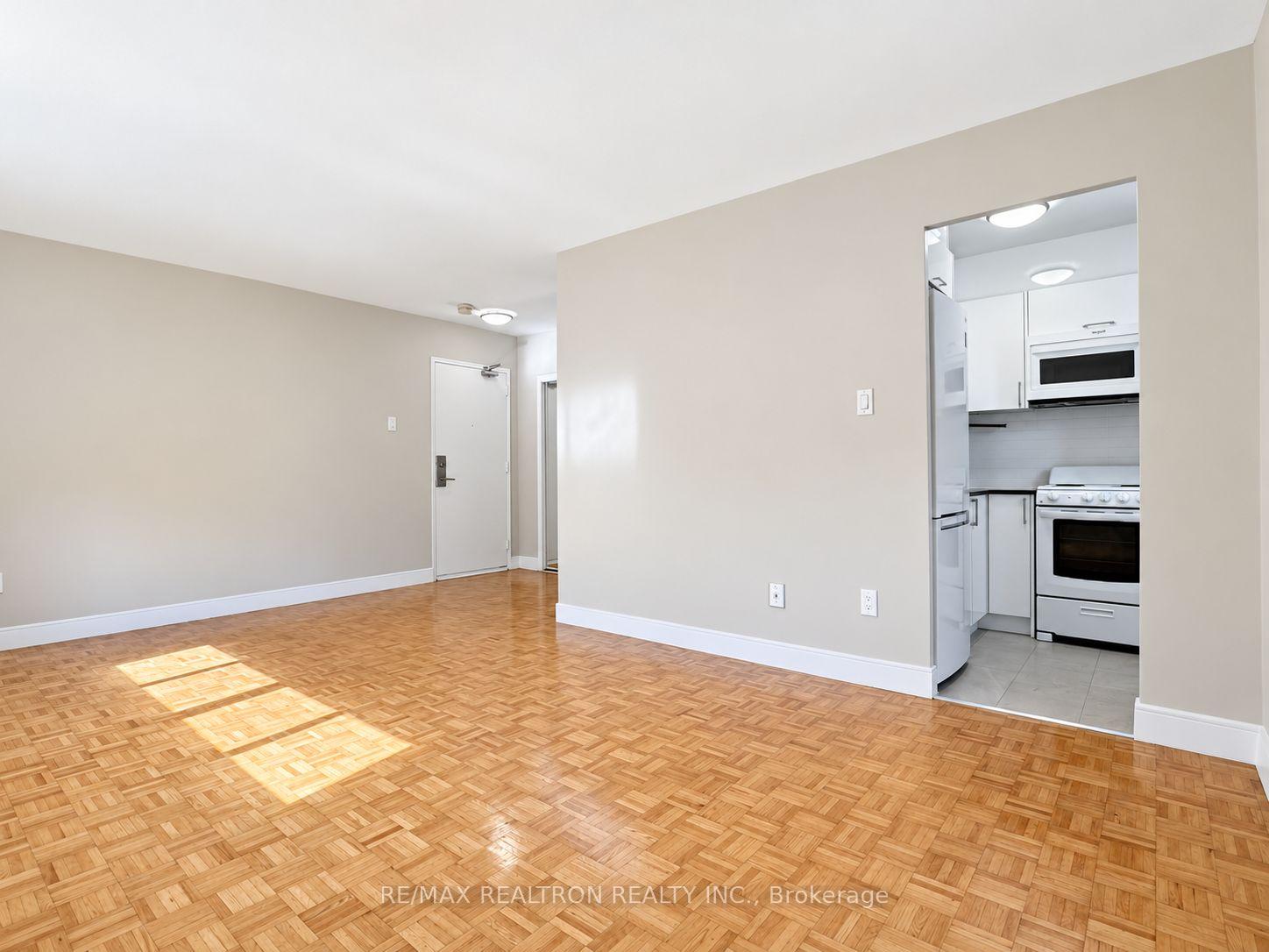 Photo 6 of Unit 102, 1291 Bayview Avenue, Toronto, Leaside — HOMEH