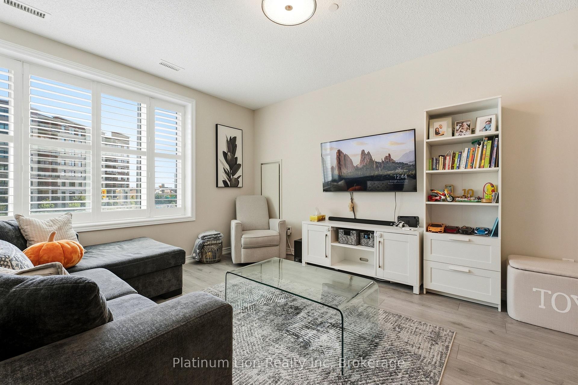 Photo 11 of Unit 203, 7400 Markham Road, Markham, Middlefield — HOMEH