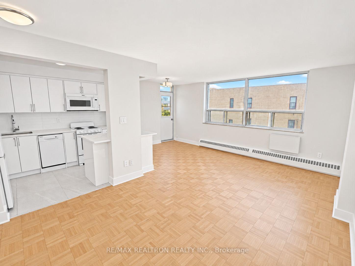 Photo 4 of Unit 302, 490 Eglinton Avenue E, Toronto, Mount Pleasant East — HOMEH