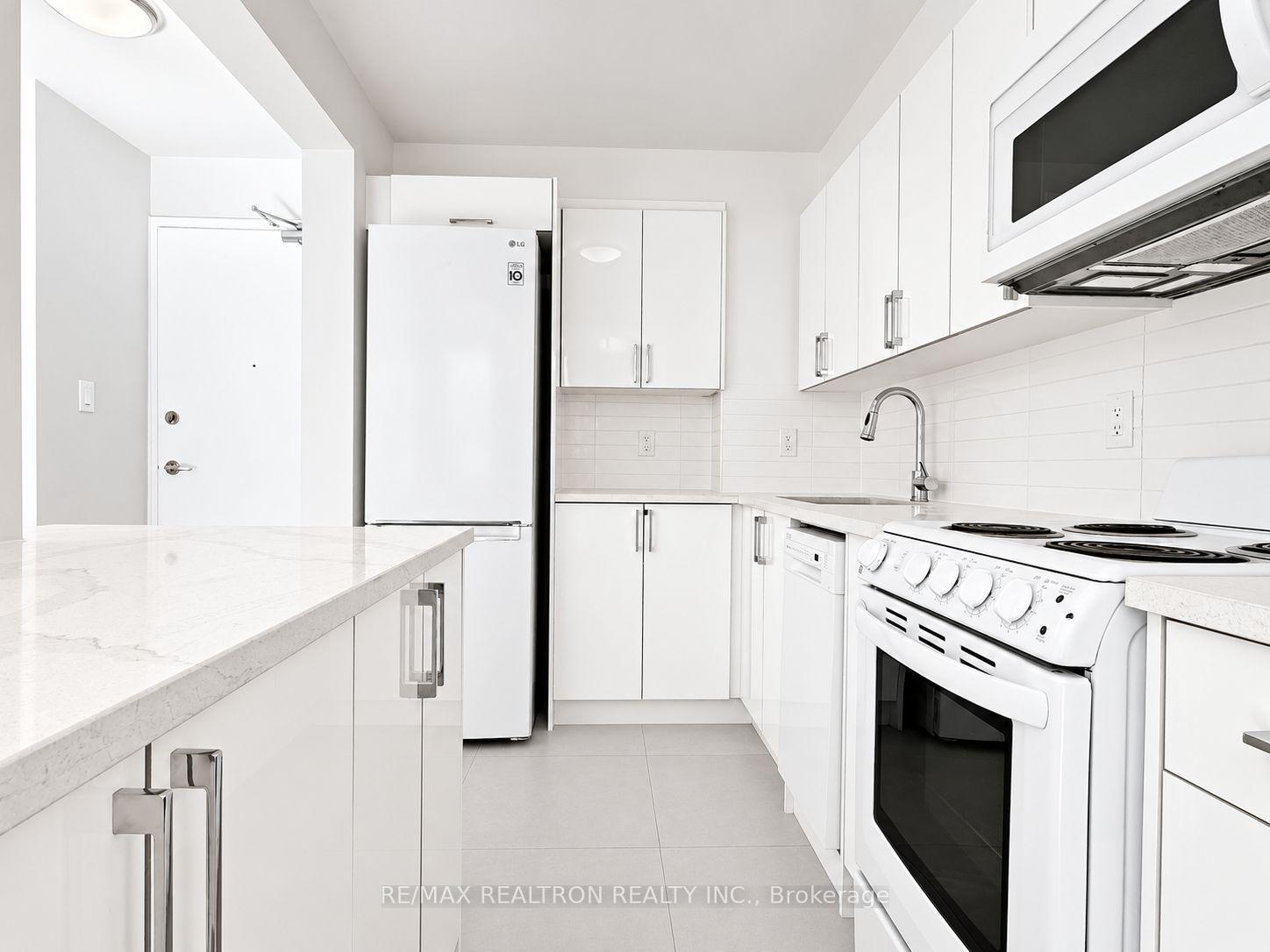 Photo 13 of Unit 302, 490 Eglinton Avenue E, Toronto, Mount Pleasant East — HOMEH