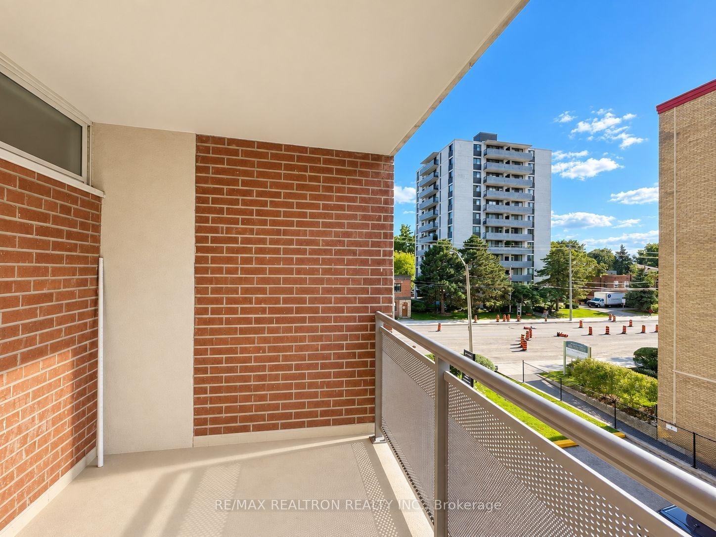 Photo 23 of Unit 302, 490 Eglinton Avenue E, Toronto, Mount Pleasant East — HOMEH