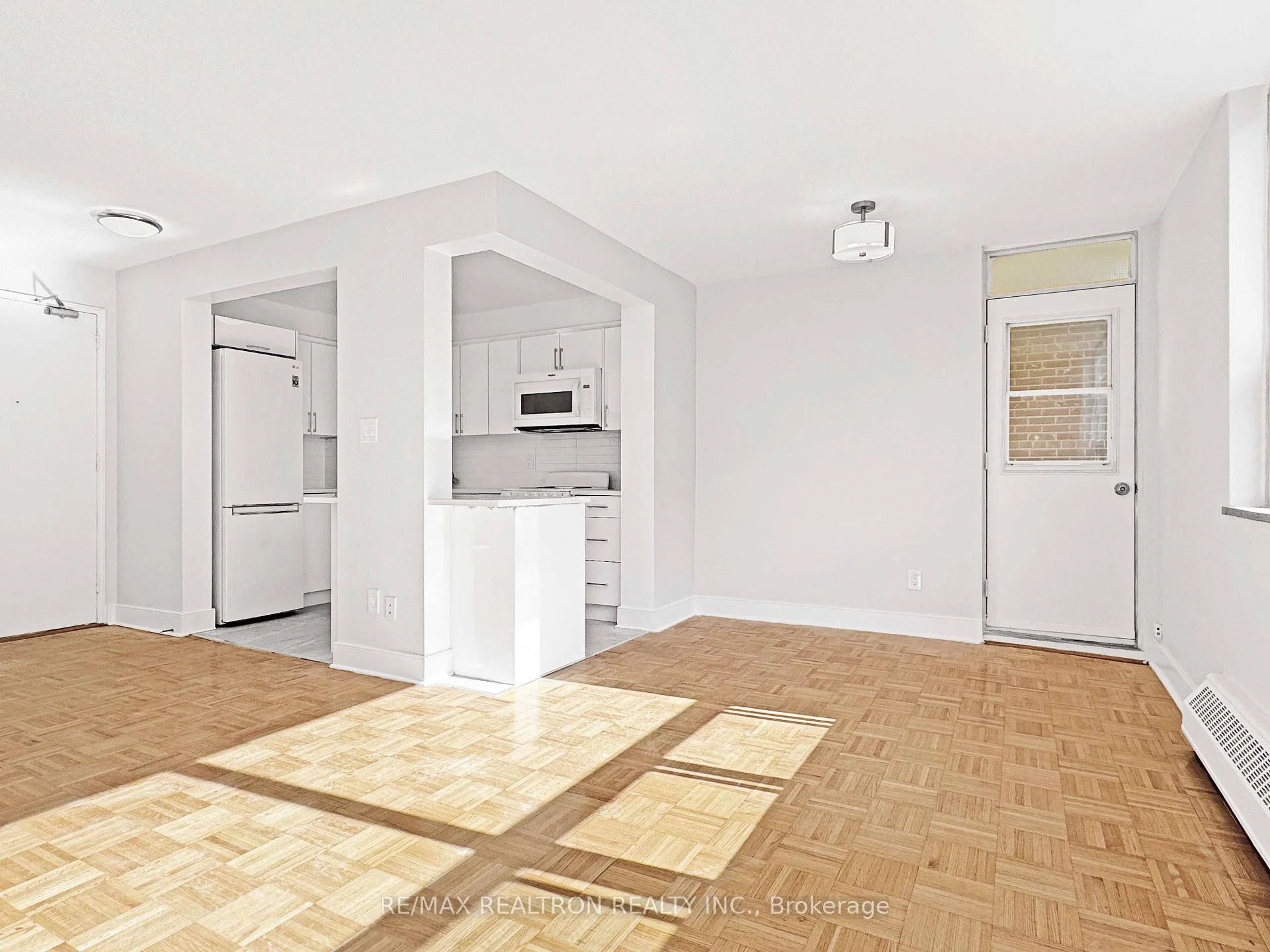 Photo 11 of Unit 302, 490 Eglinton Avenue E, Toronto, Mount Pleasant East — HOMEH