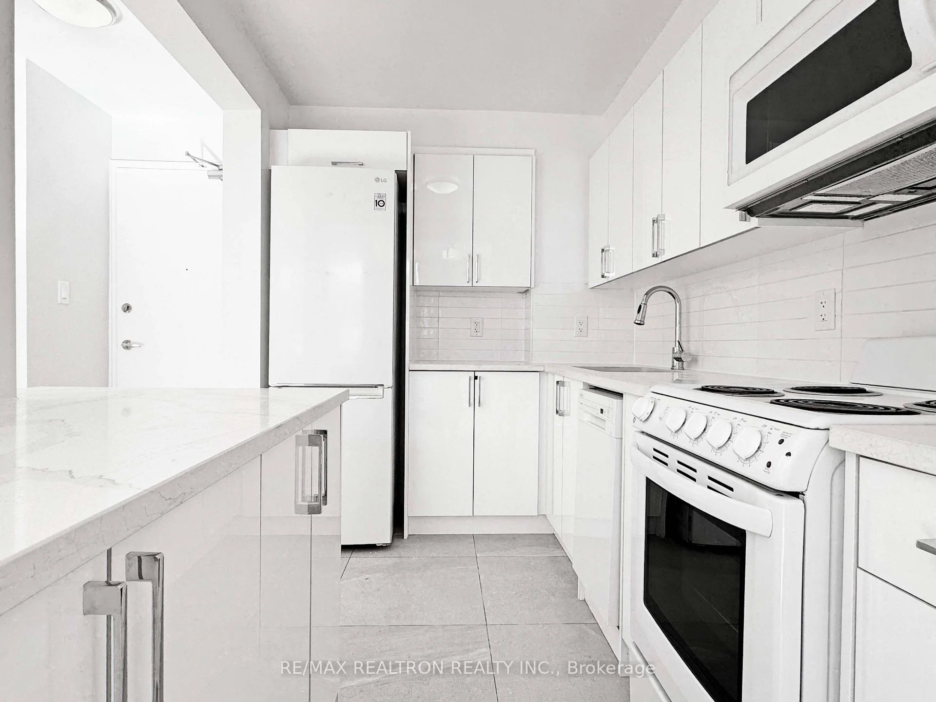 Photo 14 of Unit 302, 490 Eglinton Avenue E, Toronto, Mount Pleasant East — HOMEH
