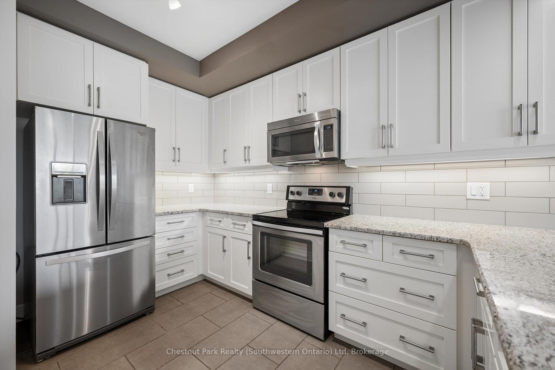 Photo 11 of Unit 405, 160 Macdonell Street, Guelph, Downtown — HOMEH