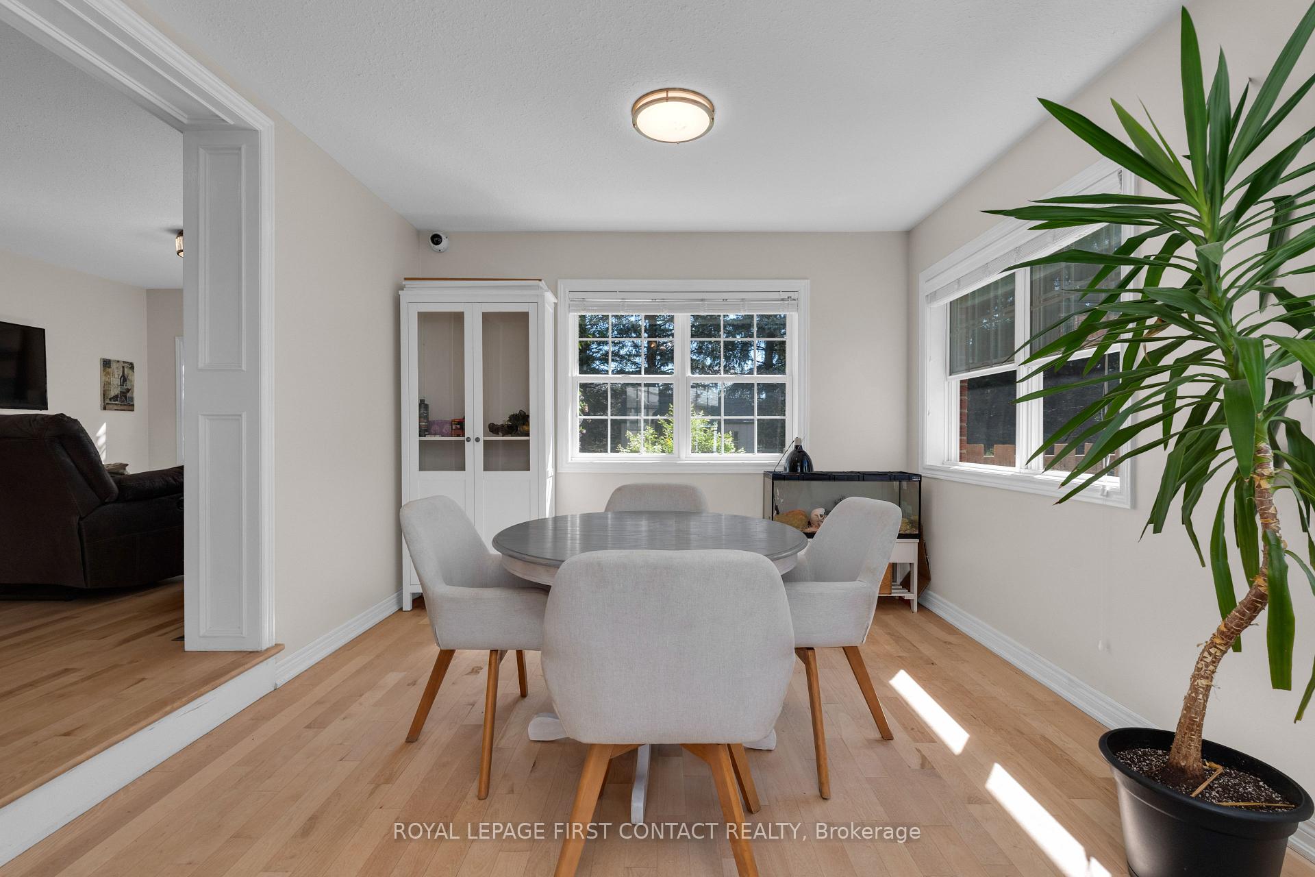 Photo 19 of 43 Vanderpost Crescent, Essa, Thornton — HOMEH