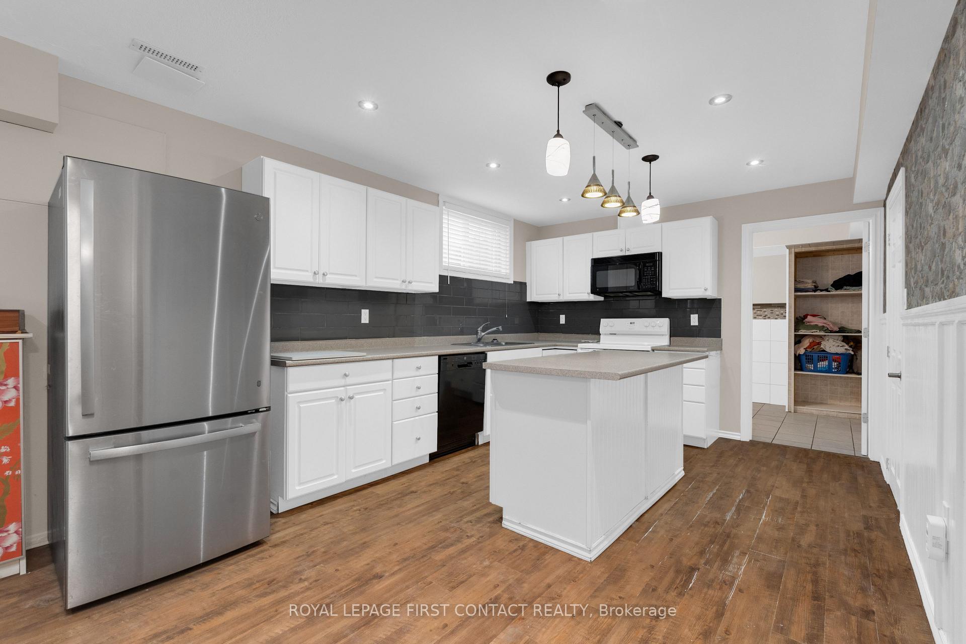 Photo 32 of 43 Vanderpost Crescent, Essa, Thornton — HOMEH