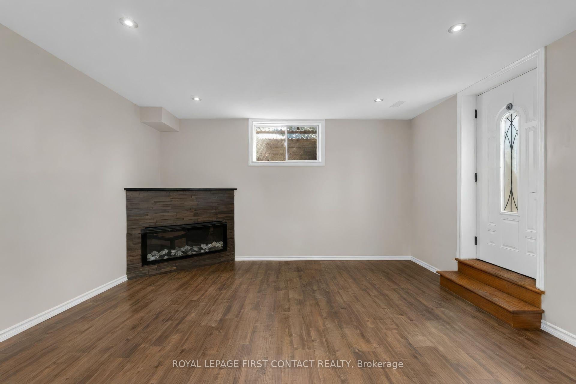 Photo 33 of 43 Vanderpost Crescent, Essa, Thornton — HOMEH
