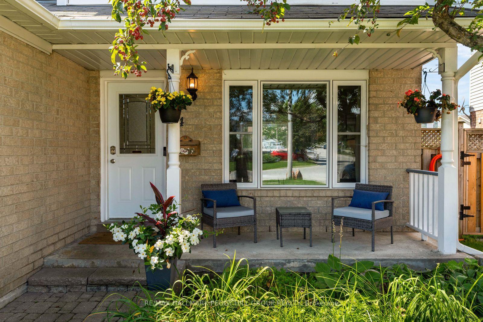 Photo 2 of 14 Copeman Crescent, Barrie, Painswick North — HOMEH