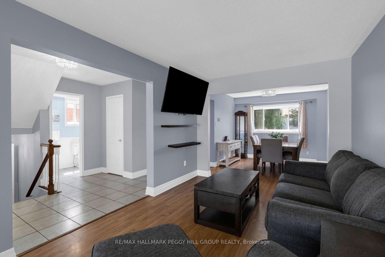Photo 4 of 14 Copeman Crescent, Barrie, Painswick North — HOMEH