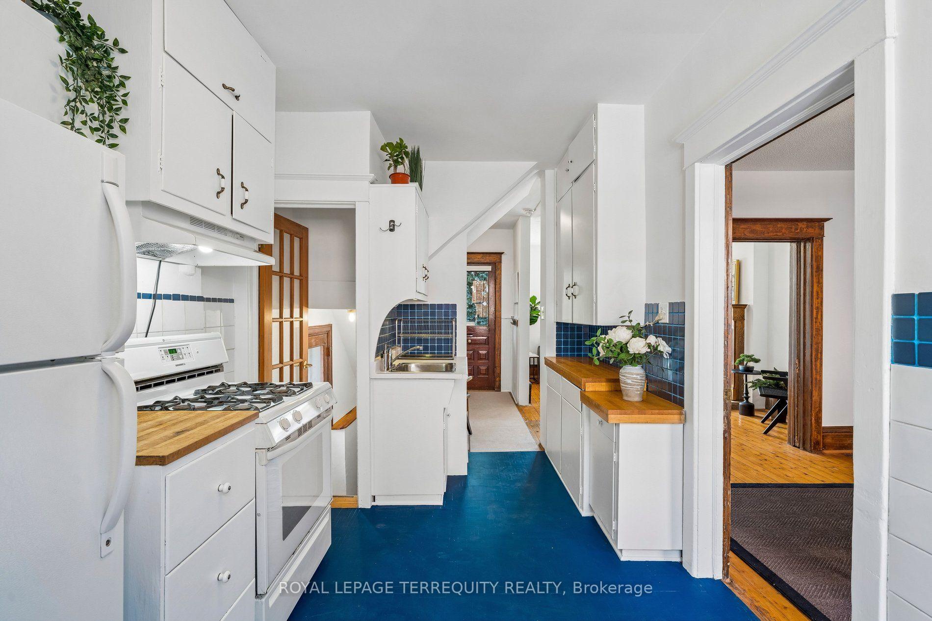 Photo 18 of 2 Wright Avenue, Toronto, Roncesvalles — HOMEH
