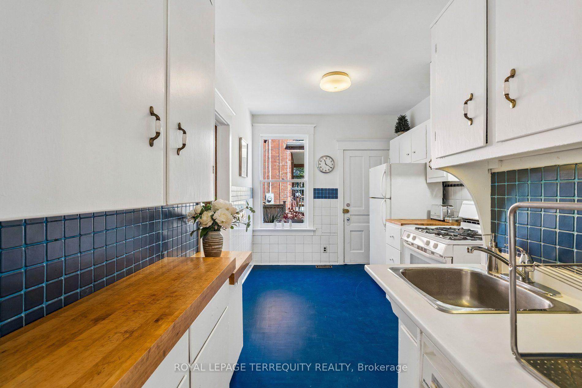 Photo 19 of 2 Wright Avenue, Toronto, Roncesvalles — HOMEH