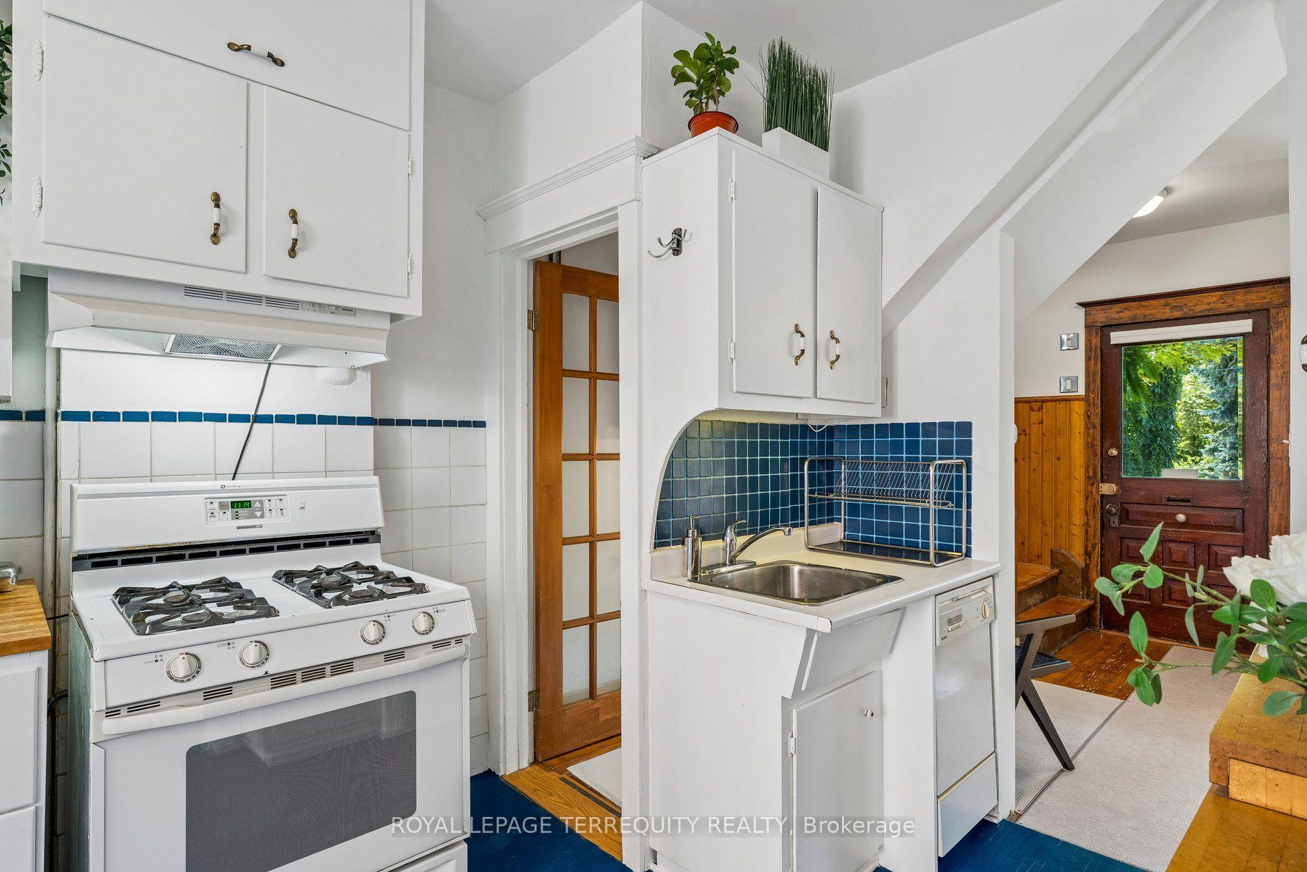 Photo 25 of 2 Wright Avenue, Toronto, Roncesvalles — HOMEH