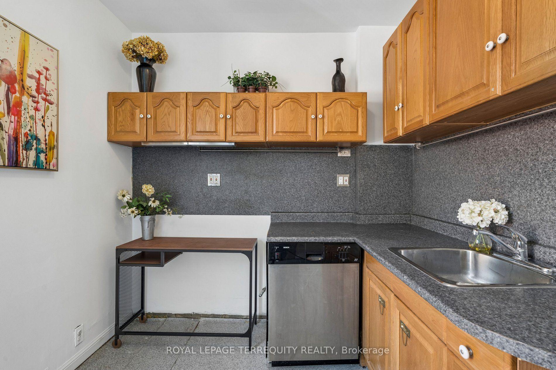 Photo 38 of 2 Wright Avenue, Toronto, Roncesvalles — HOMEH