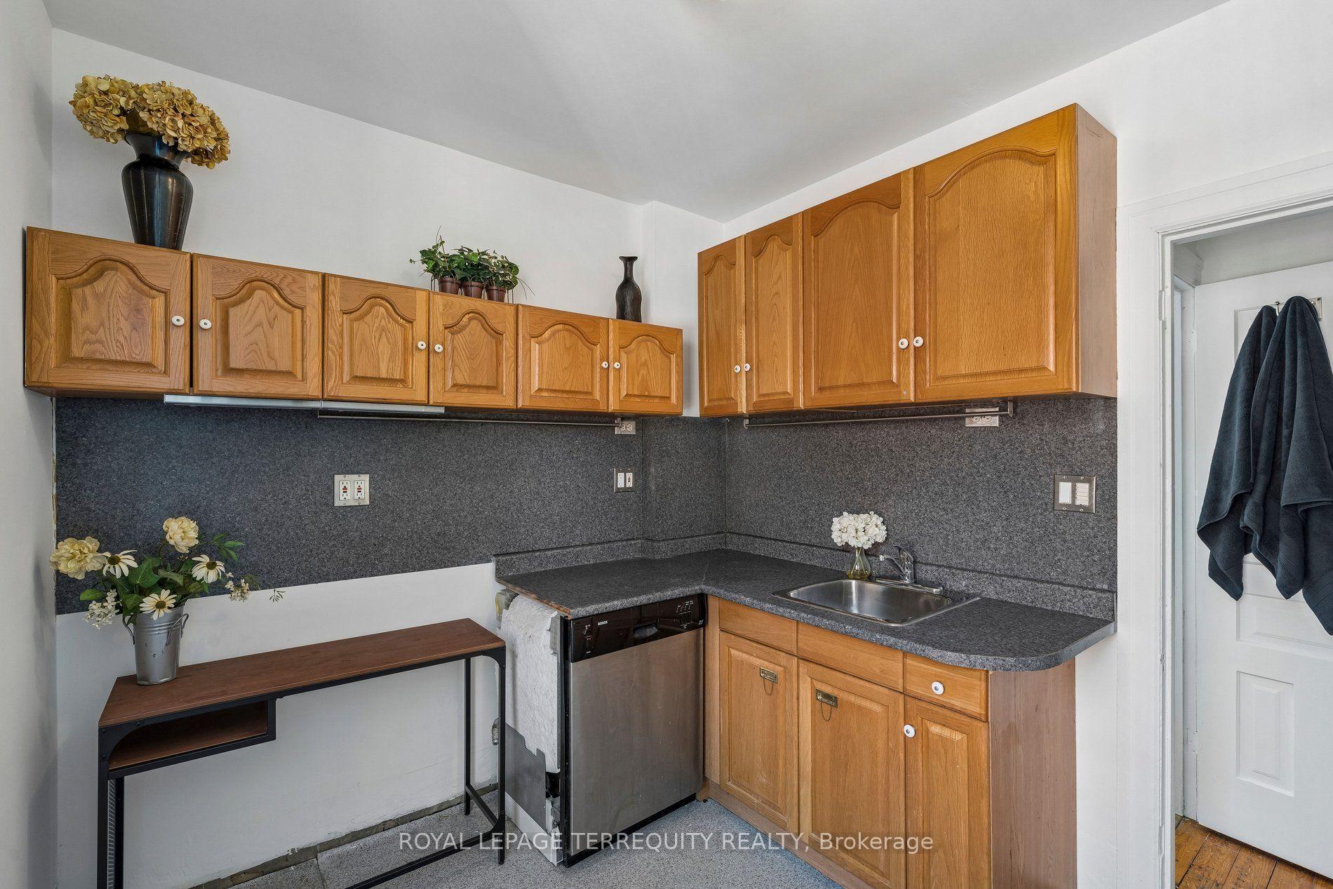 Photo 42 of 2 Wright Avenue, Toronto, Roncesvalles — HOMEH