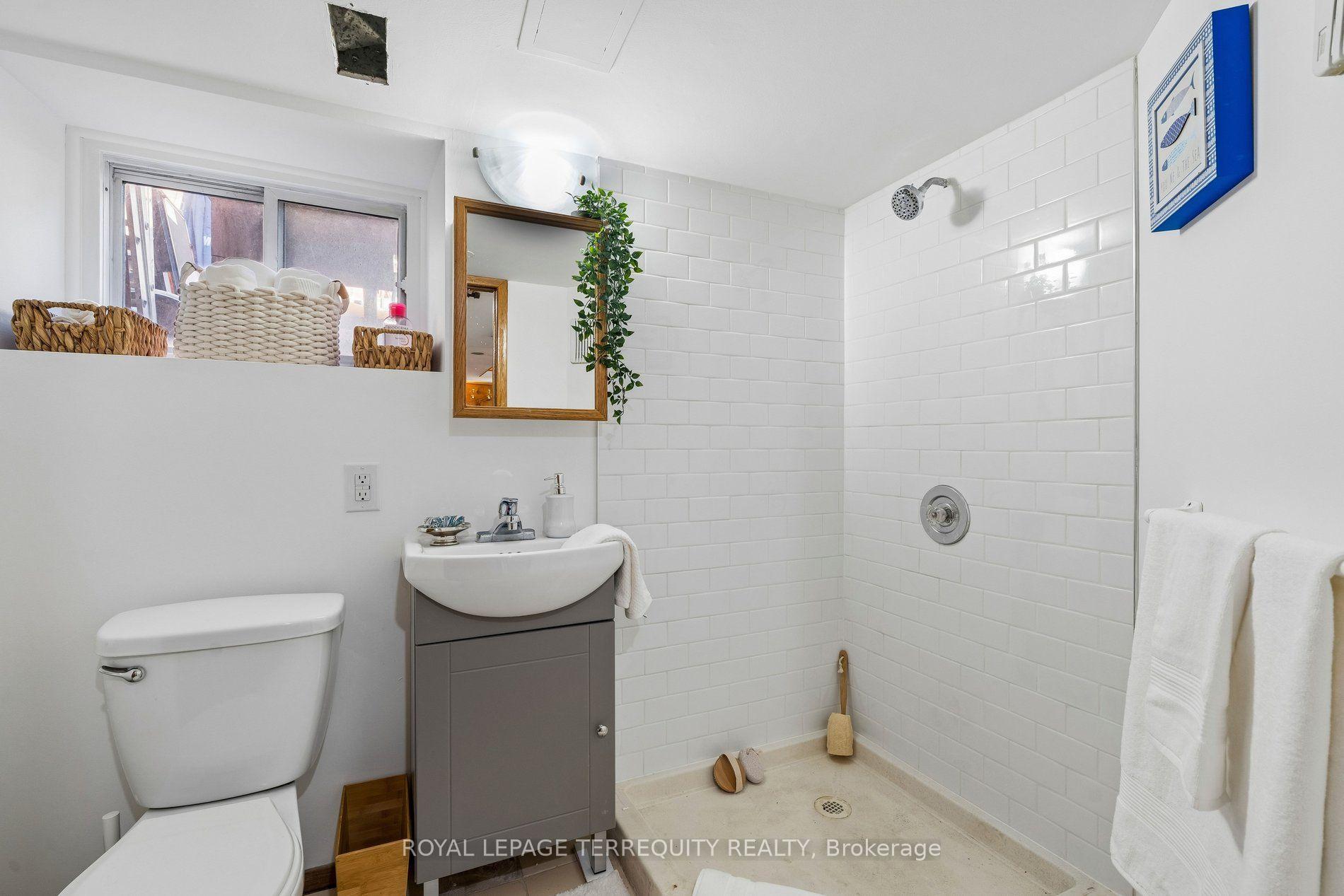 Photo 40 of 2 Wright Avenue, Toronto, Roncesvalles — HOMEH
