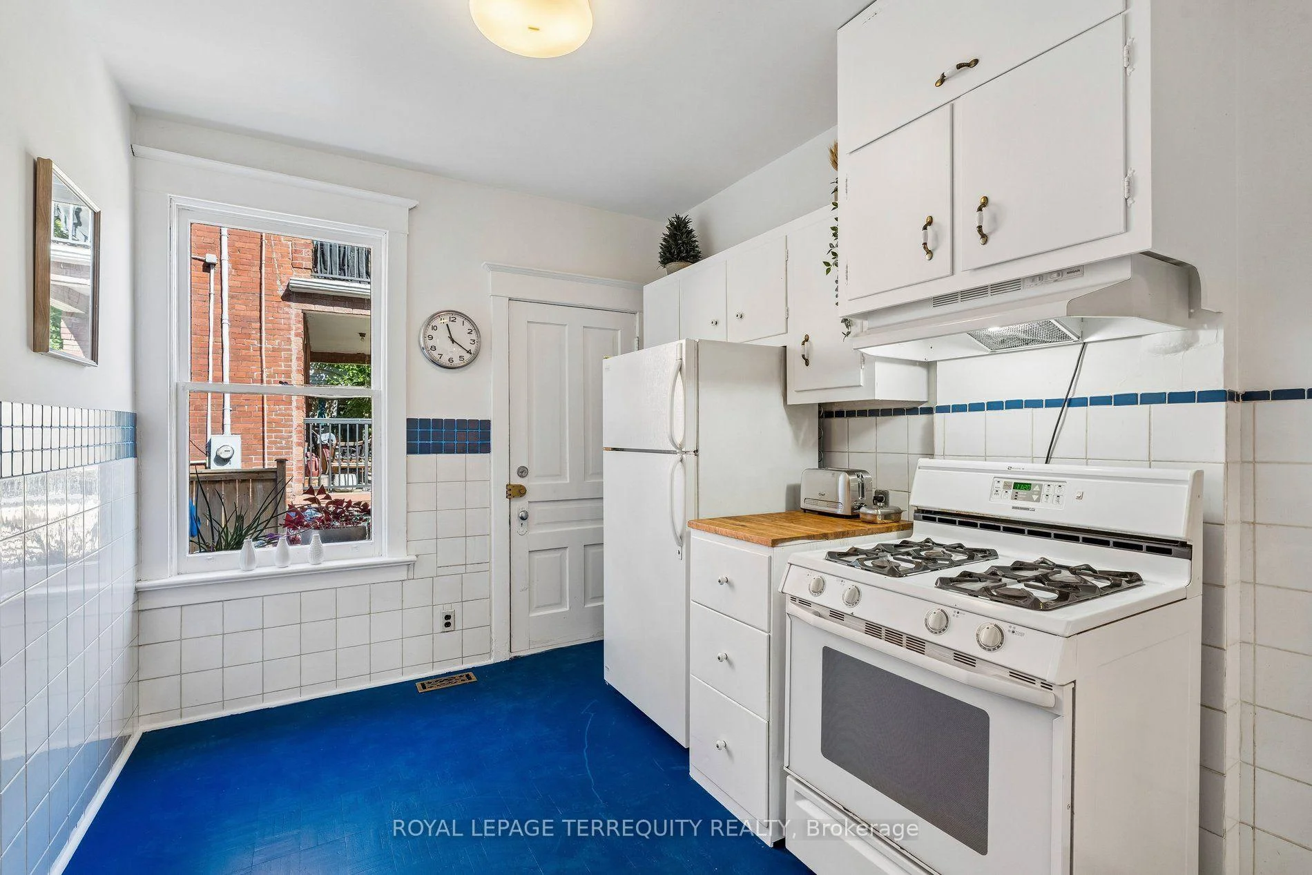 Photo 26 of 2 Wright Avenue, Toronto, Roncesvalles — HOMEH