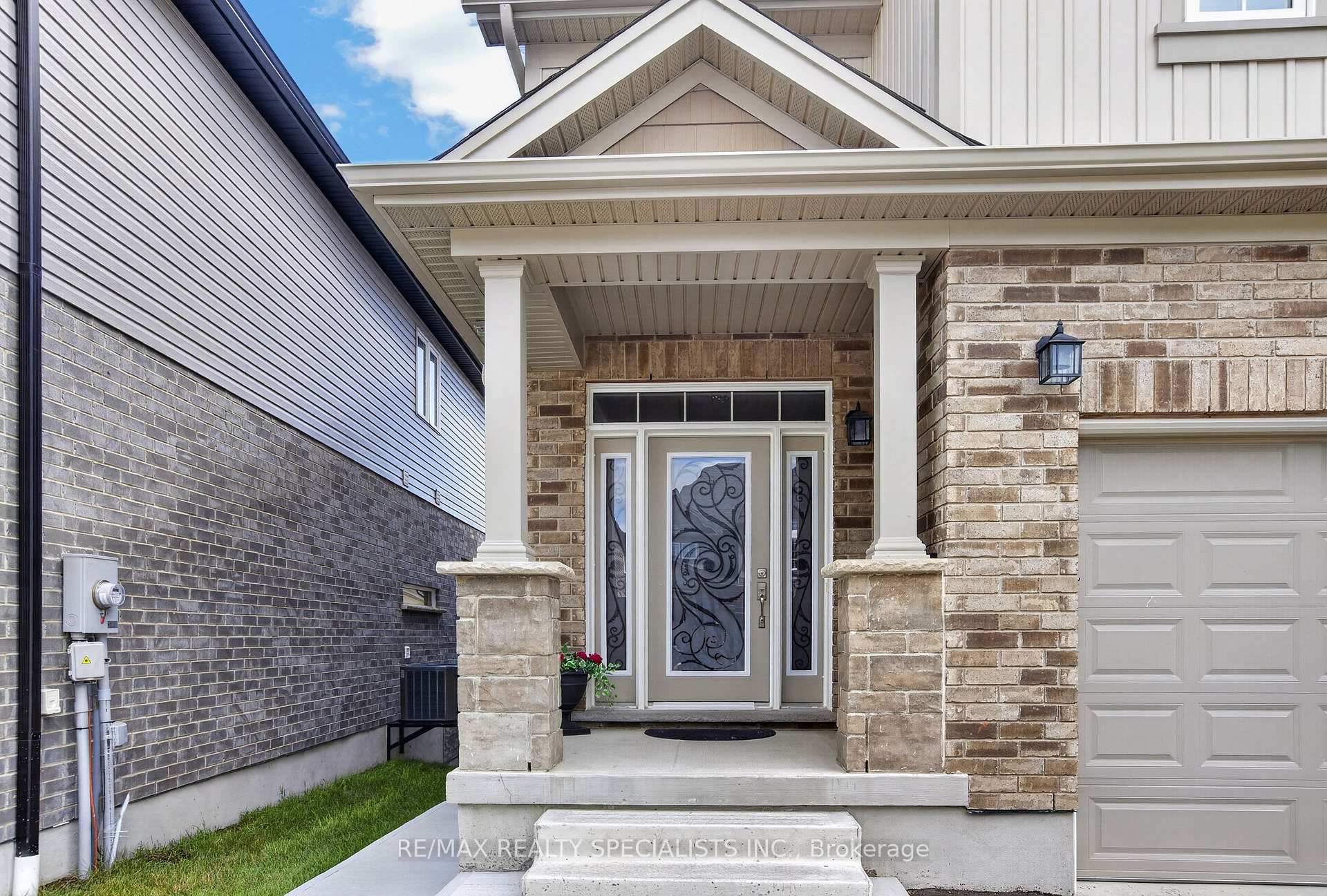 Photo 7 of 284 Chokecherry Crescent, Waterloo, Beechwood/University — HOMEH