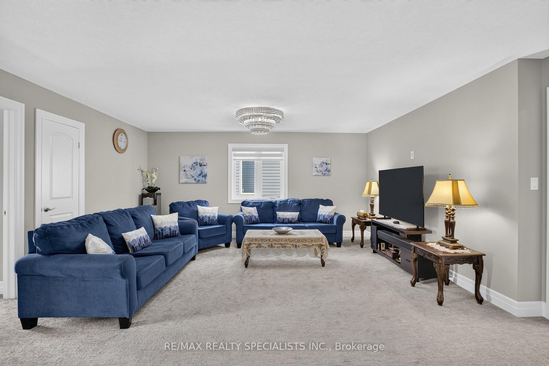 Photo 47 of 284 Chokecherry Crescent, Waterloo, Beechwood/University — HOMEH