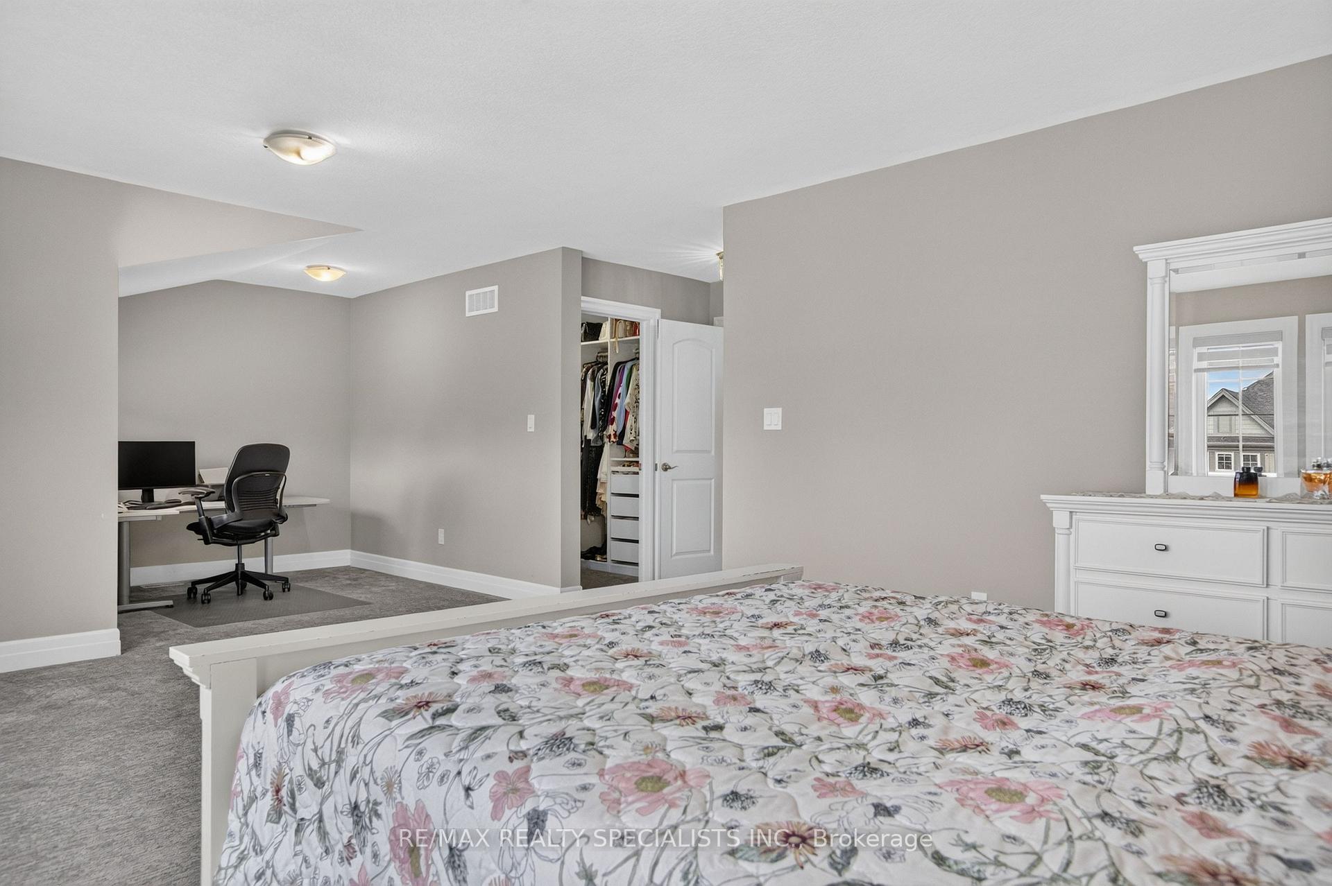 Photo 53 of 284 Chokecherry Crescent, Waterloo, Beechwood/University — HOMEH