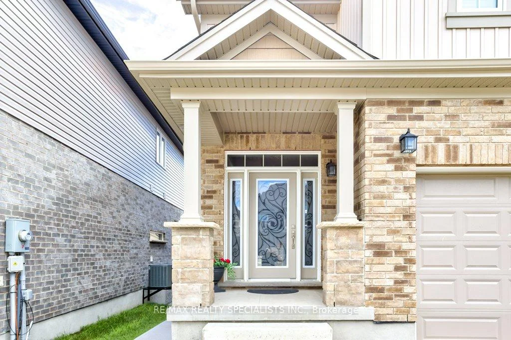 Photo 6 of 284 Chokecherry Crescent, Waterloo, Beechwood/University — HOMEH