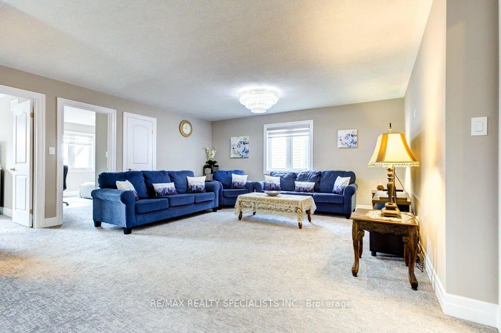 Photo 44 of 284 Chokecherry Crescent, Waterloo, Beechwood/University — HOMEH