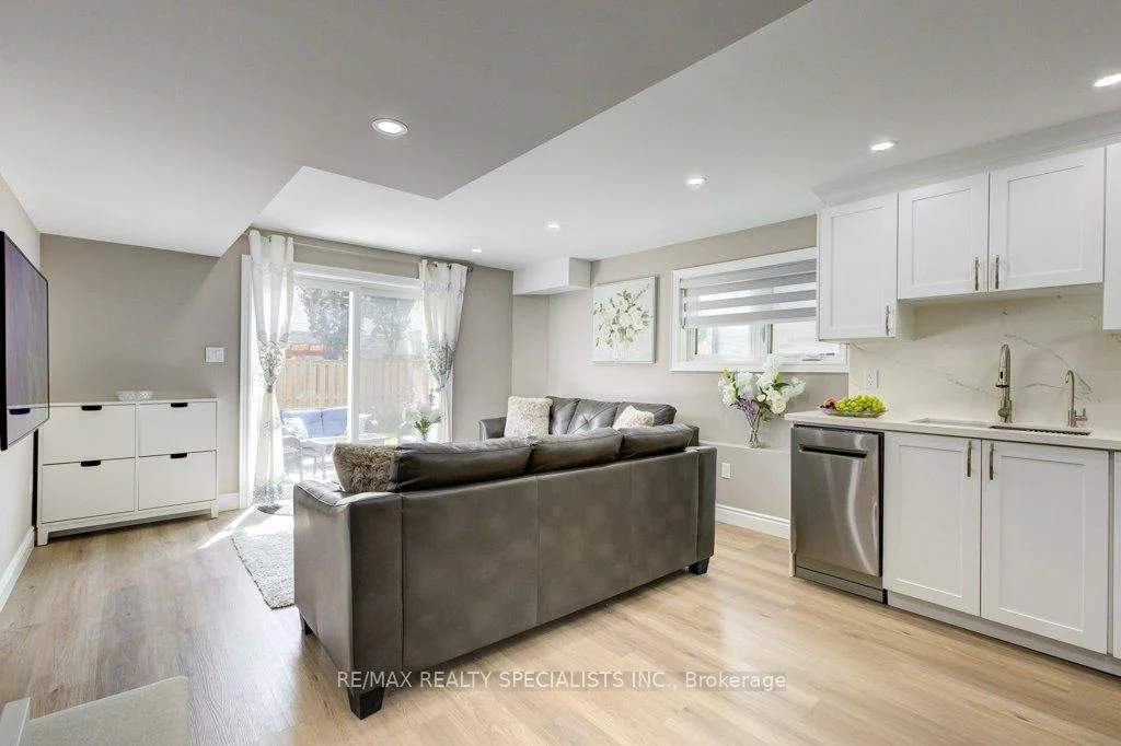 Photo 70 of 284 Chokecherry Crescent, Waterloo, Beechwood/University — HOMEH