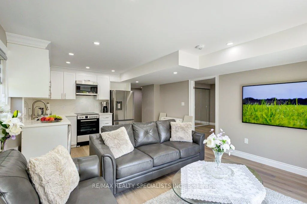 Photo 76 of 284 Chokecherry Crescent, Waterloo, Beechwood/University — HOMEH