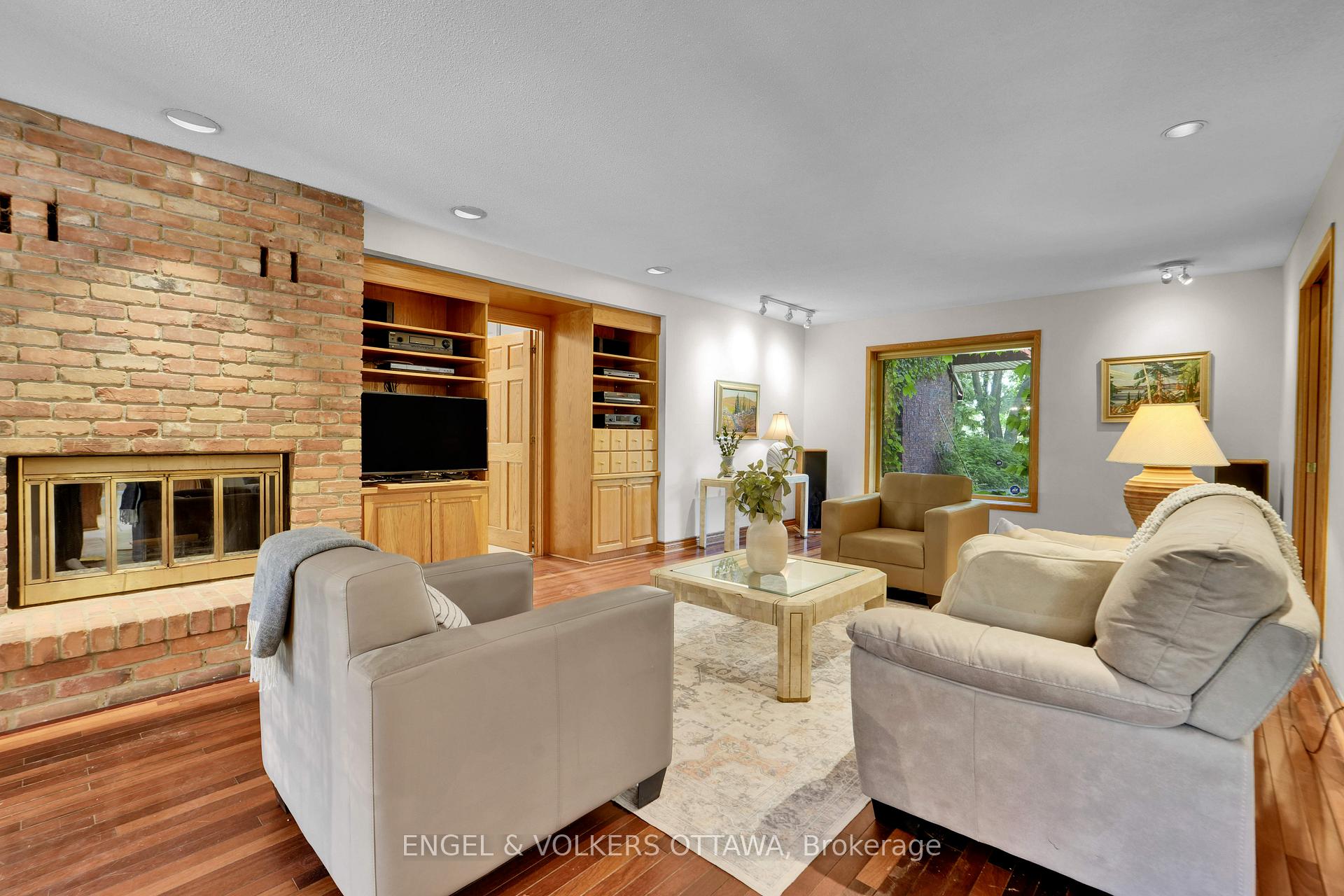 Photo 12 of 7 Mid Pines Grove, Ottawa, Cedar Hill/Orchard Estates — HOMEH