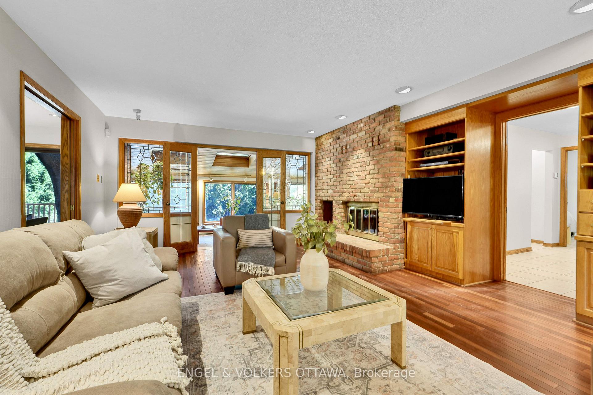 Photo 13 of 7 Mid Pines Grove, Ottawa, Cedar Hill/Orchard Estates — HOMEH