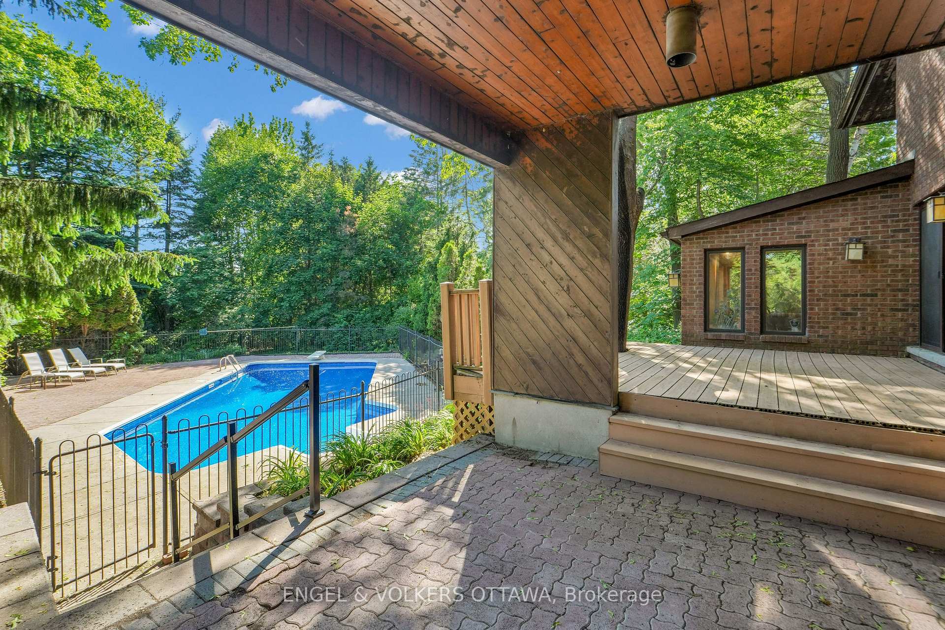 Photo 40 of 7 Mid Pines Grove, Ottawa, Cedar Hill/Orchard Estates — HOMEH