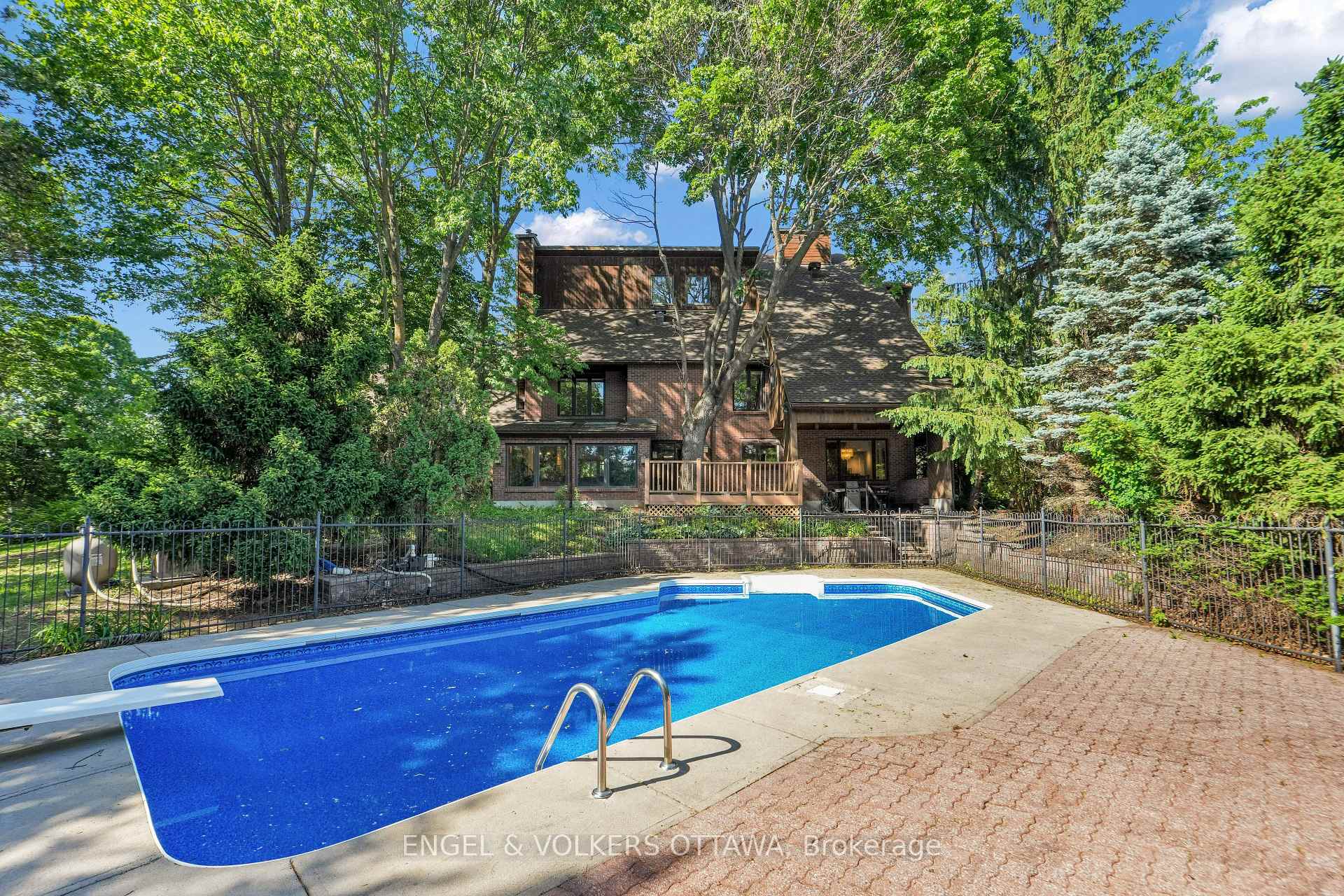 Photo 41 of 7 Mid Pines Grove, Ottawa, Cedar Hill/Orchard Estates — HOMEH