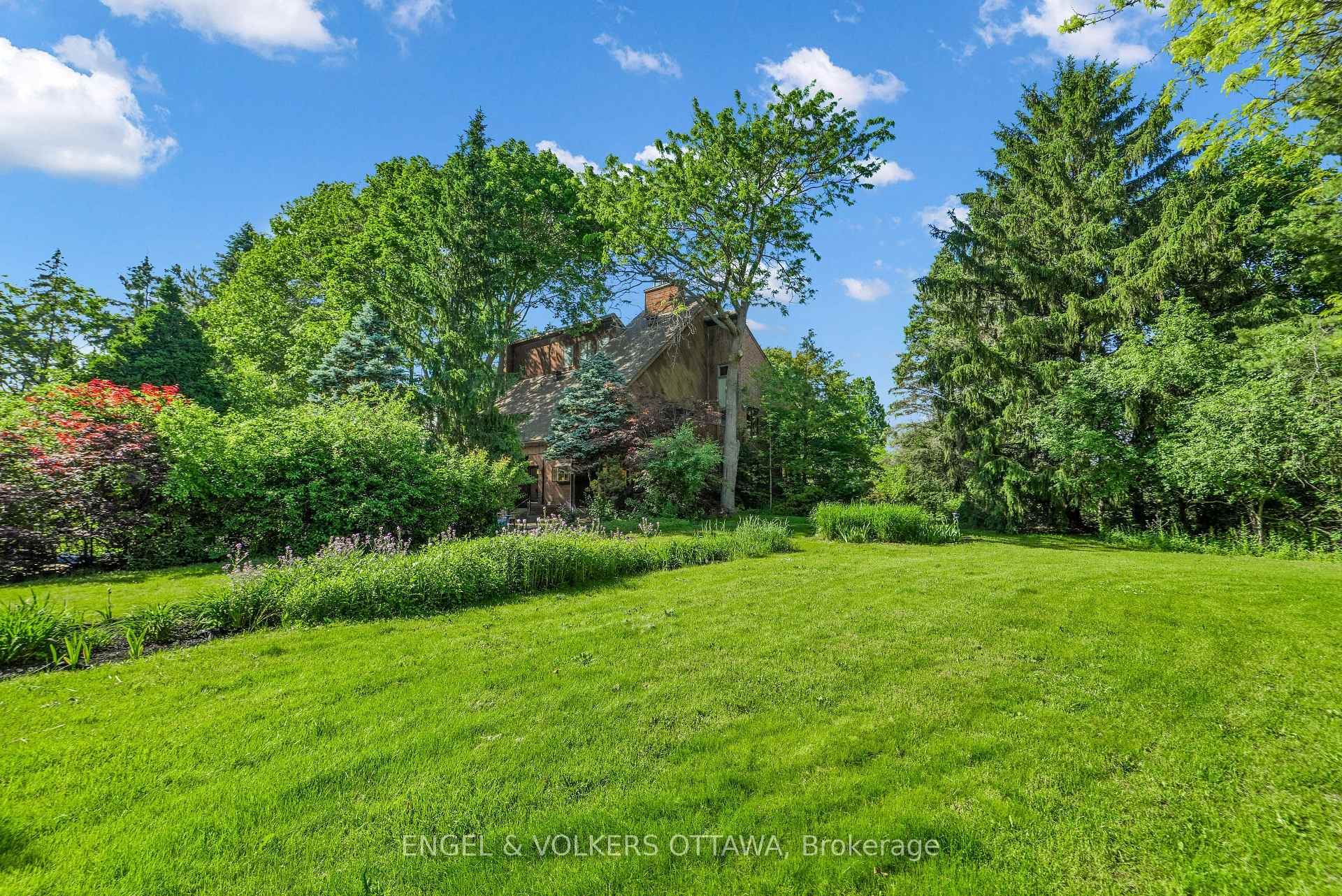 Photo 43 of 7 Mid Pines Grove, Ottawa, Cedar Hill/Orchard Estates — HOMEH